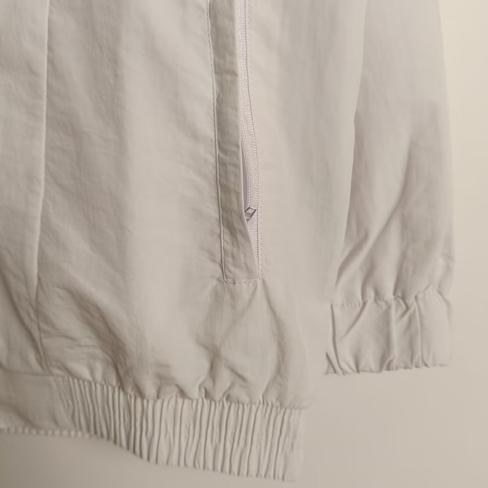 Italy White windbreaker