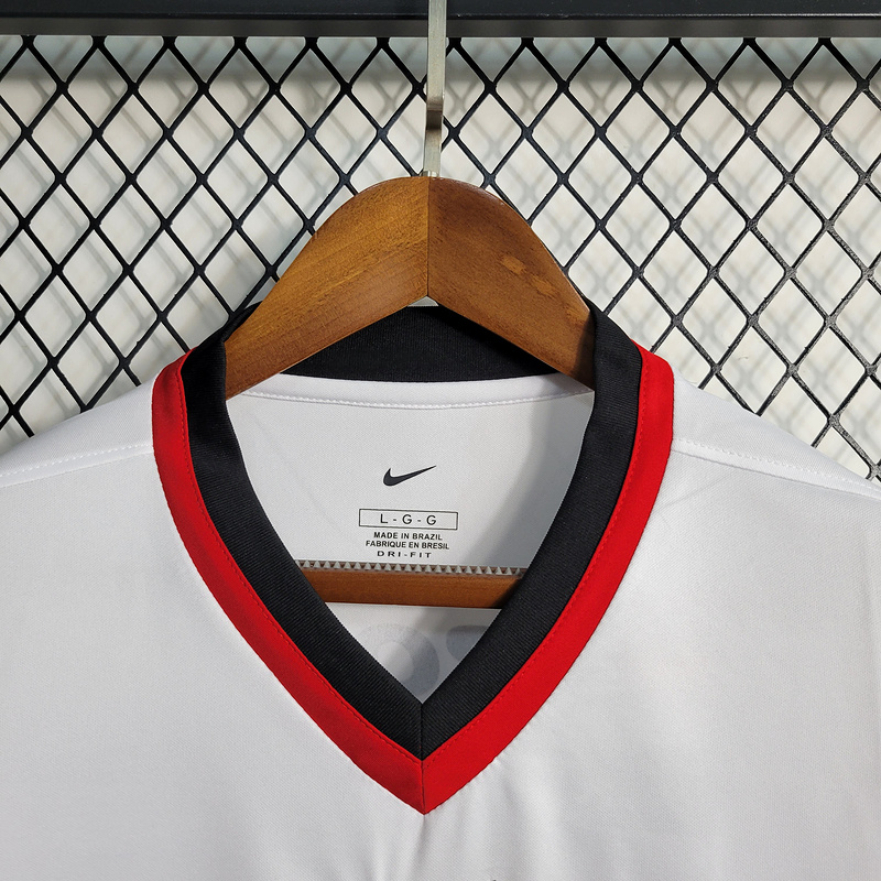 Retro  2001 Flamengo Away White