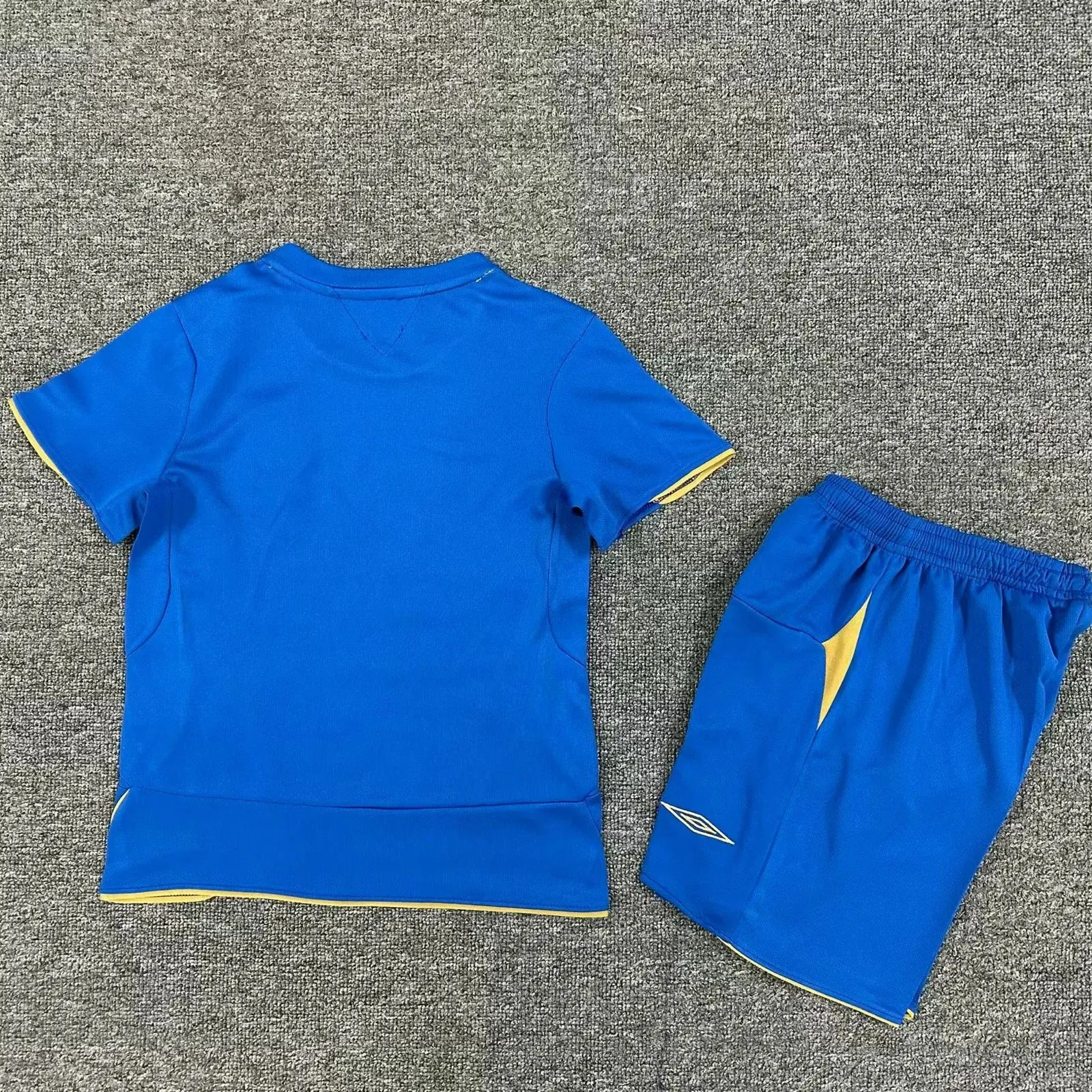 Kids Retro Kit Chelsea 05/06 Home