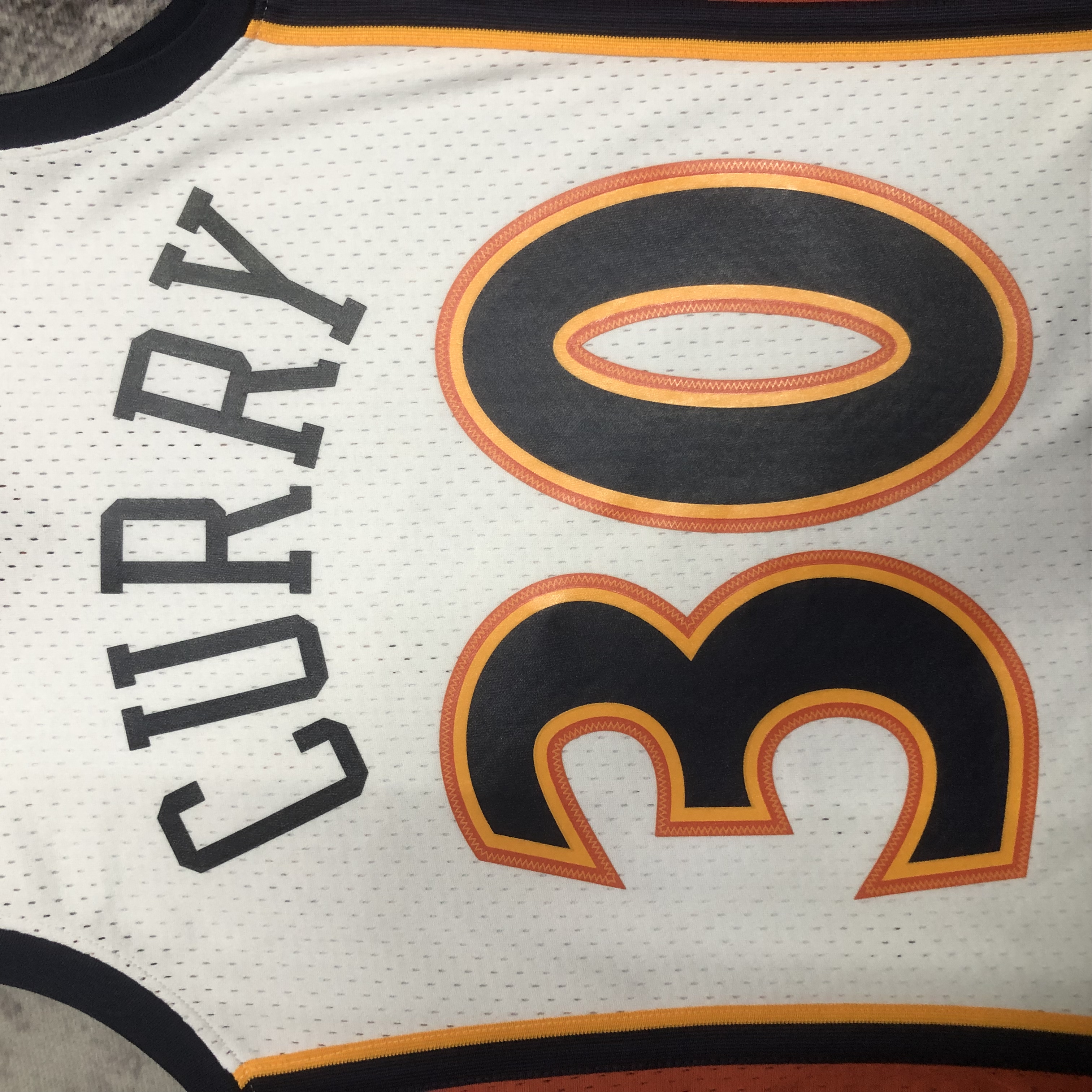 MN Heat Pressed Retro : SW Warriors 09/10 White No.30 Curry