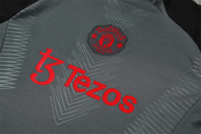 Adult / Kids Manchester United 24/25 training SUIT