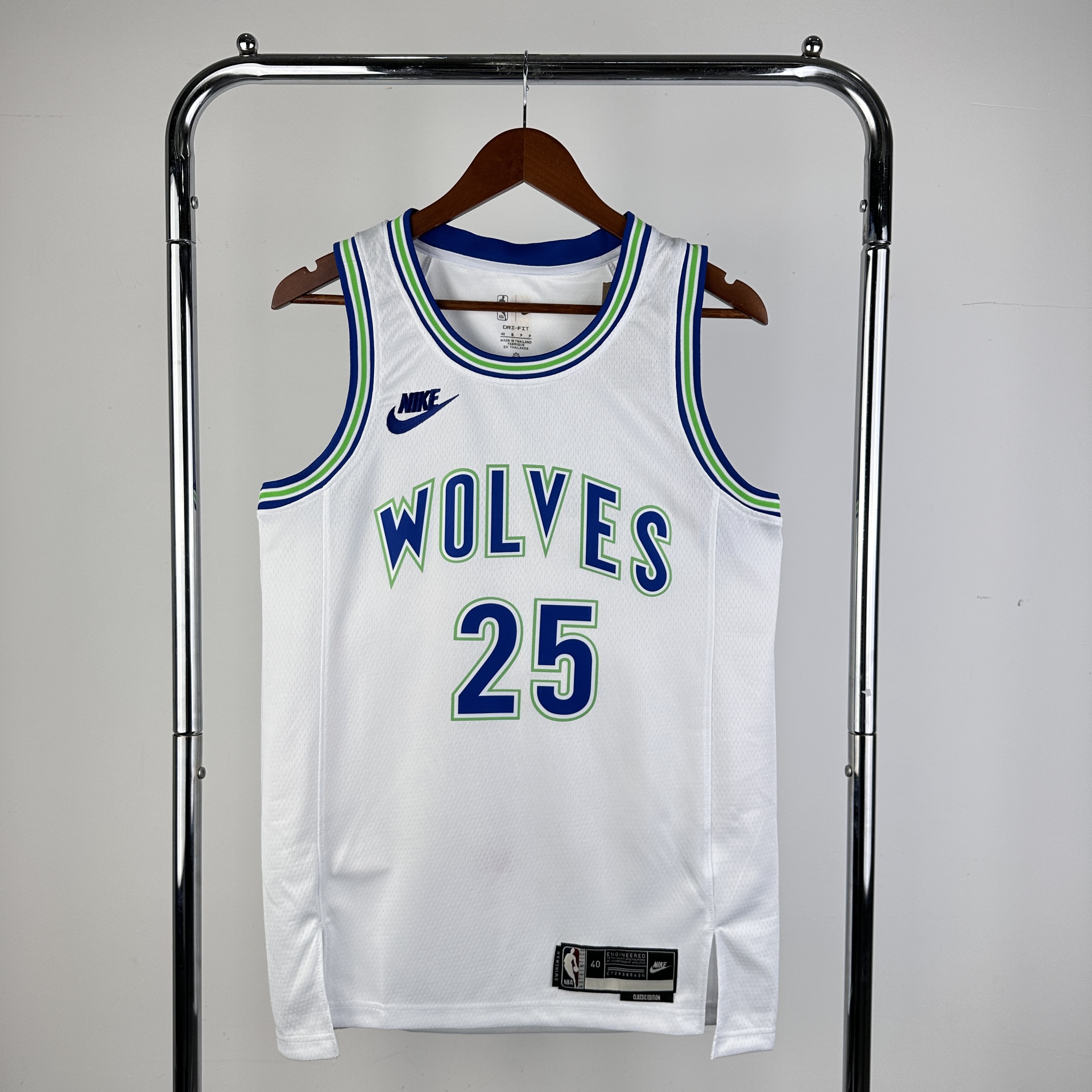 24 SEASON MINNESOTA TIMBERWOLVES WHITE  NO.25 ROSE