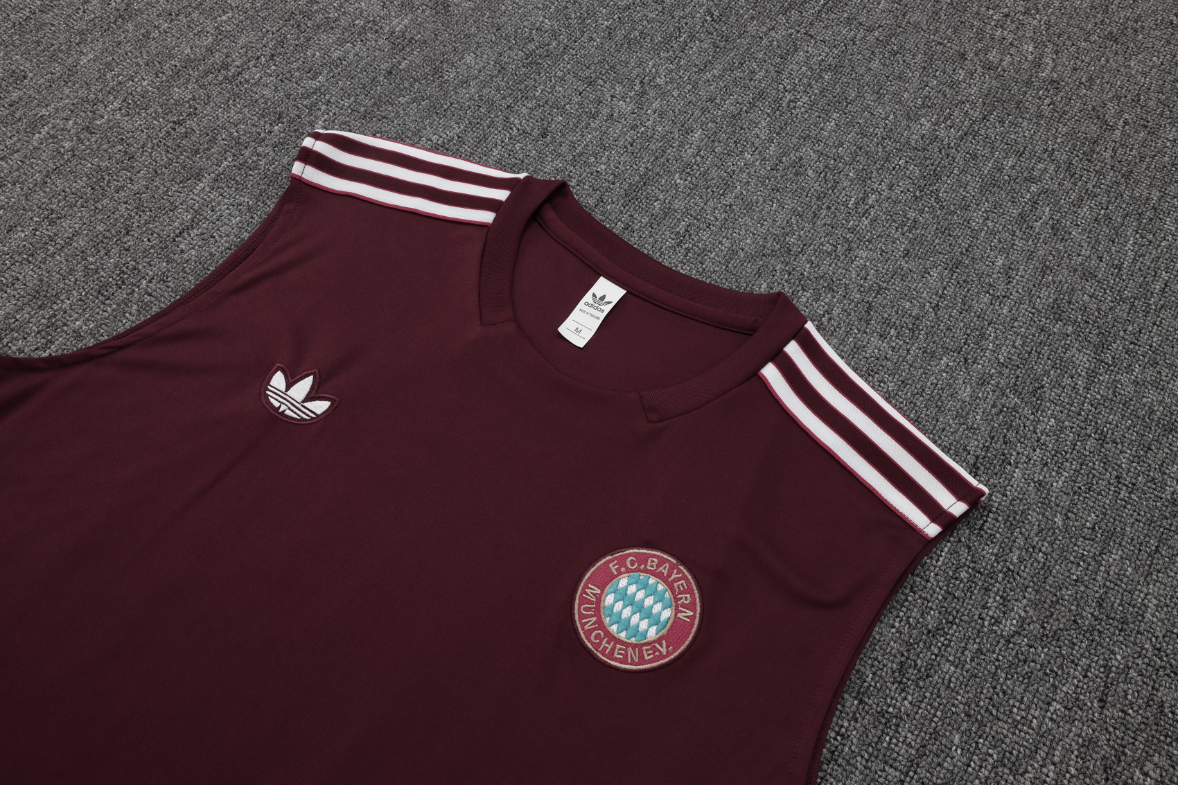 Bayern München Sleeveless training suit D2526