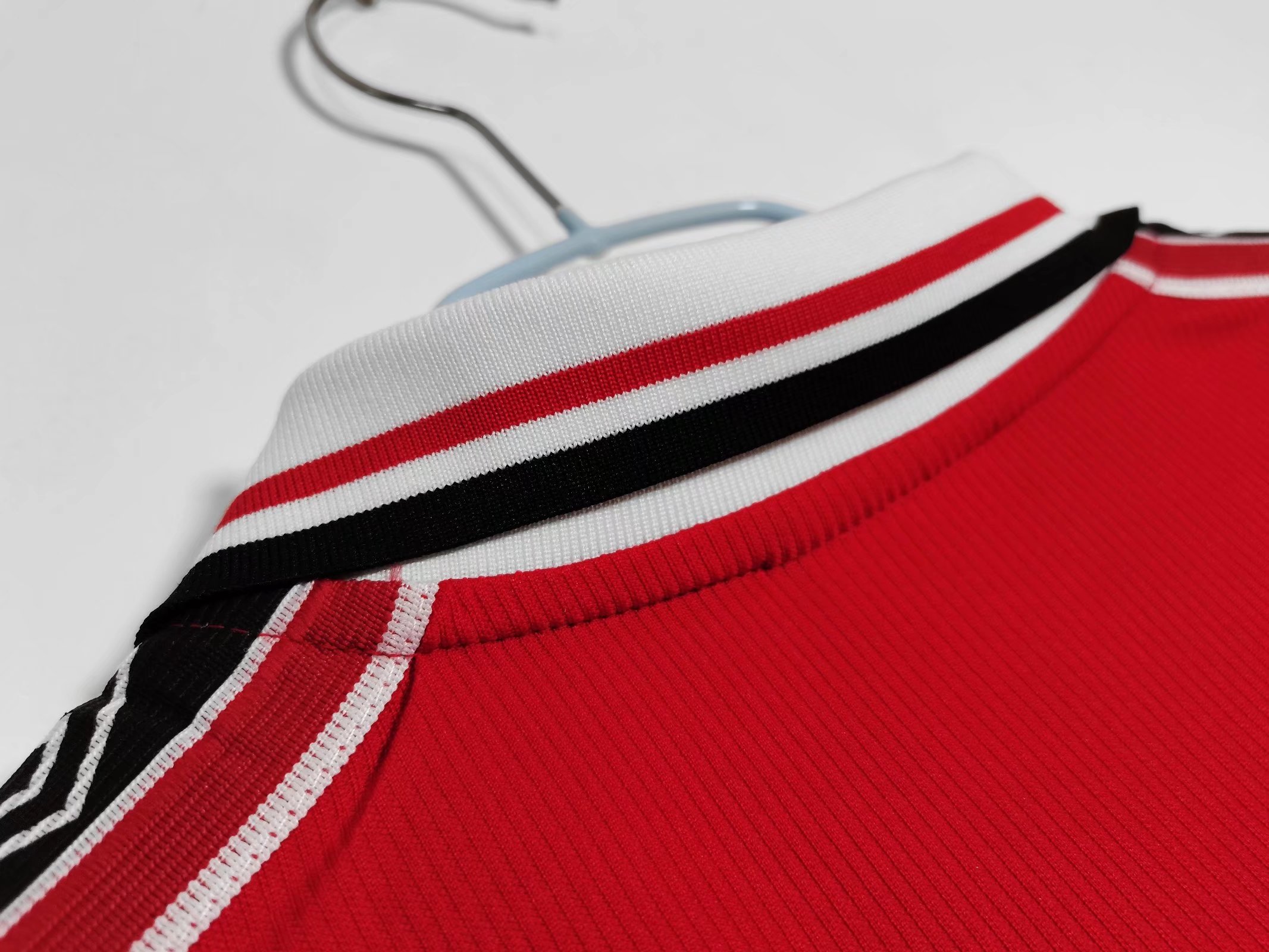 Retro  Manchester United 1998/99 Home Long Sleeves Red