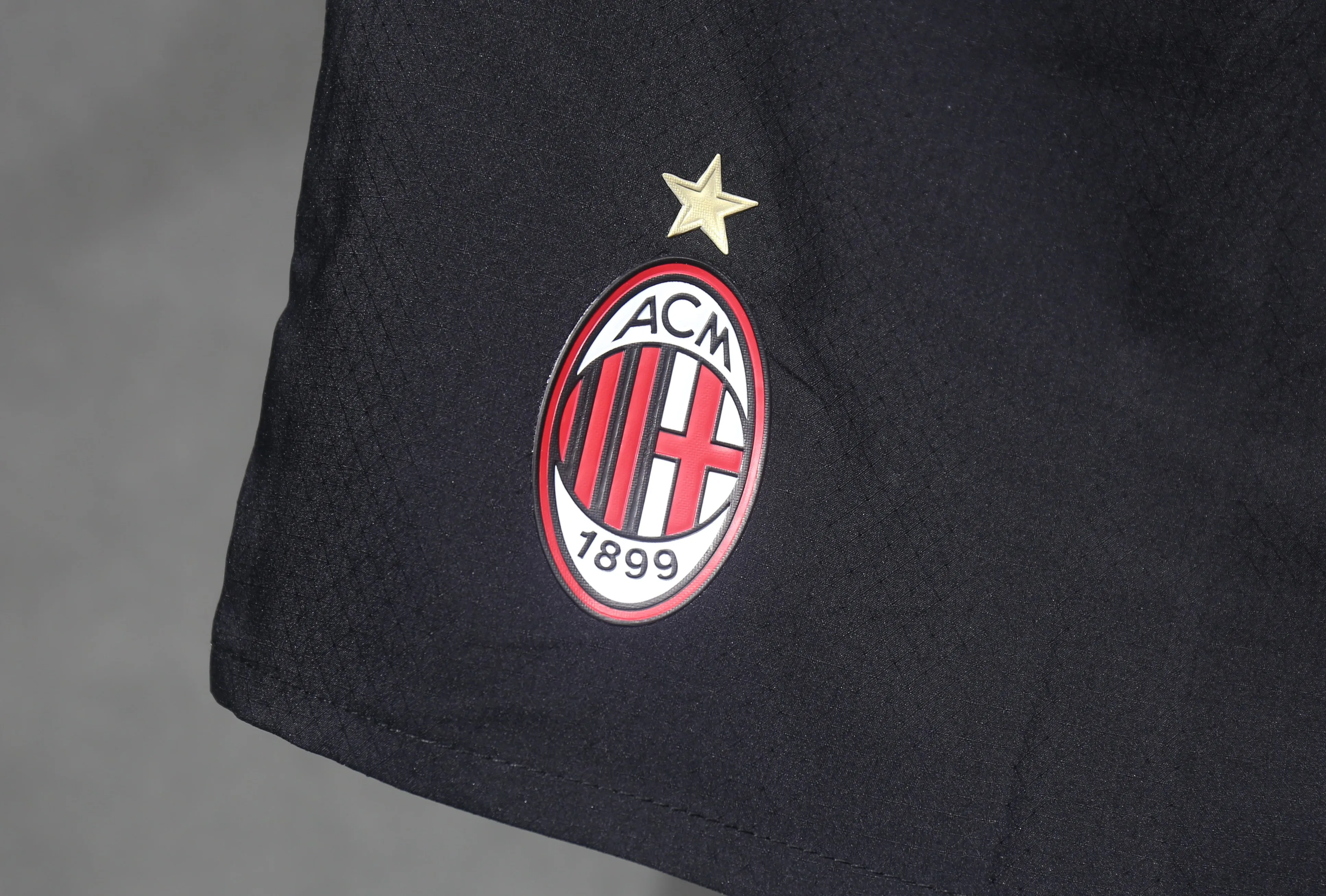 Player Version Shorts 2024-25 AC Milan Home