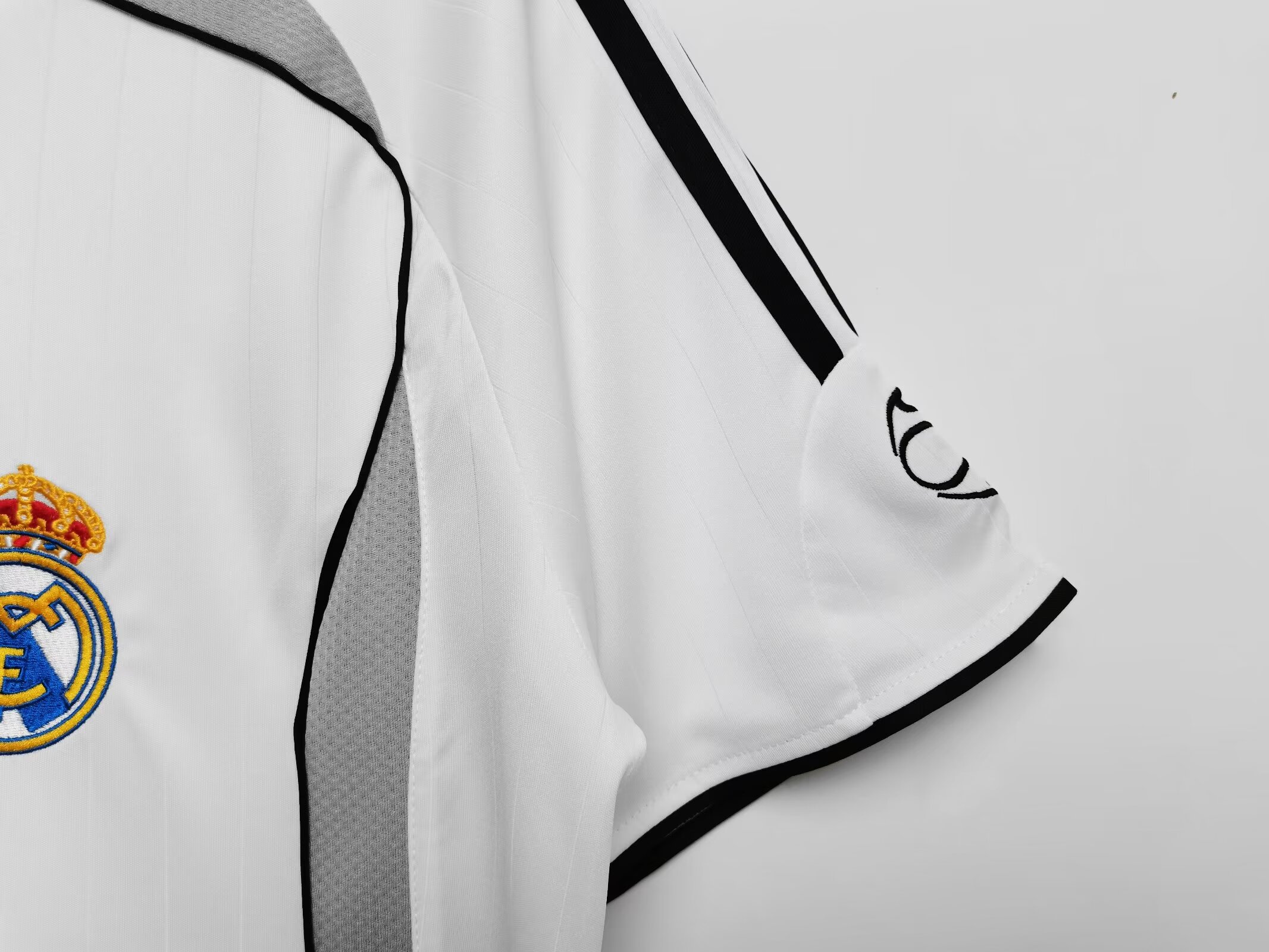 Retro  Real Mαdrid 06/07 Home White