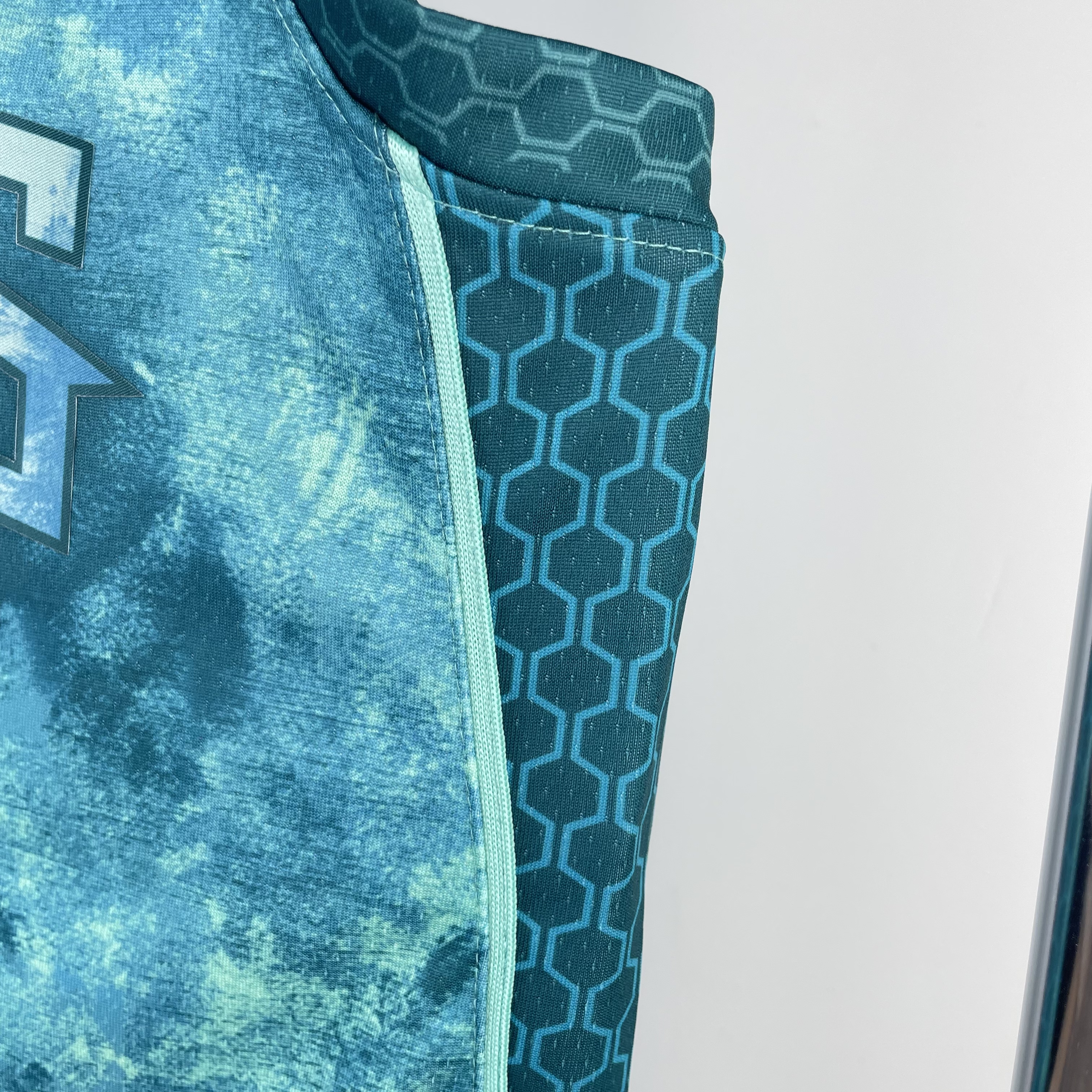 23 Season Hornets Glory Edition No.1 Ball