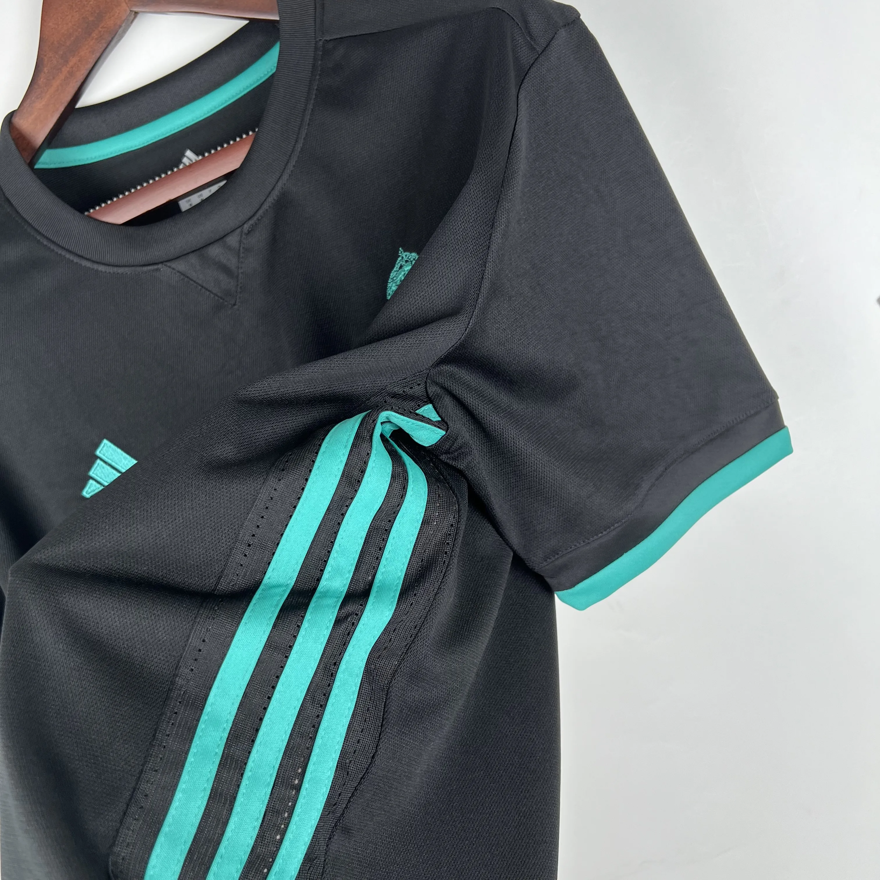 Retro  Real Mαdrid 17/18 Away Black