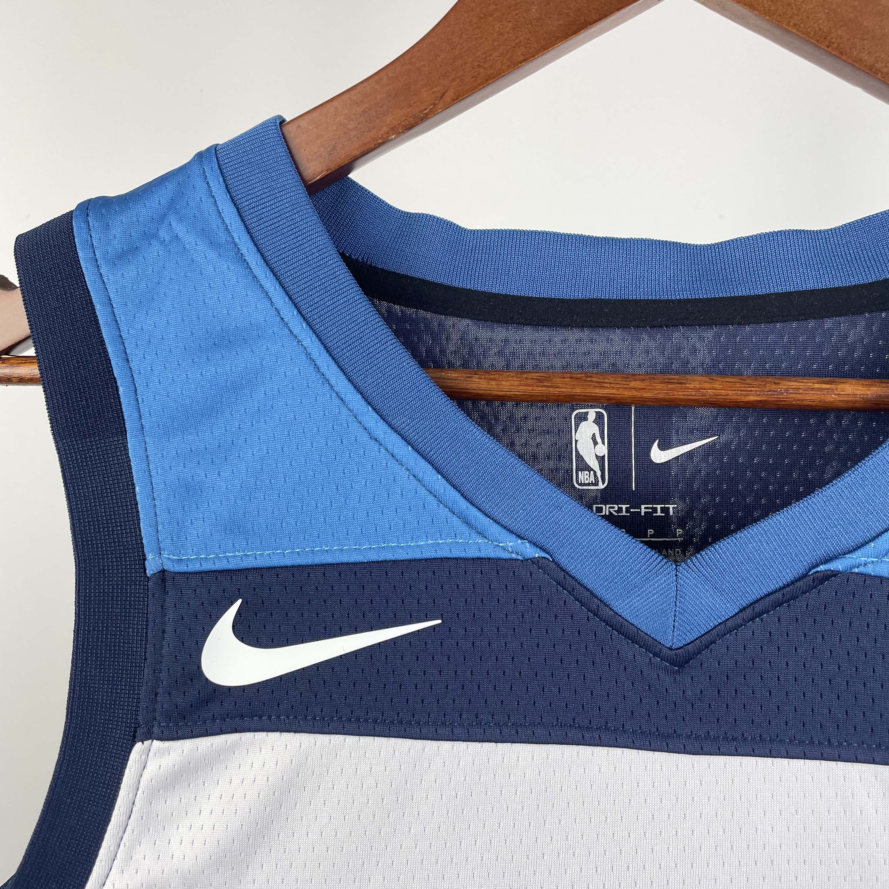 23 SEASON MINNESOTA TIMBERWOLVES AWAY  NO.32 TOWNS