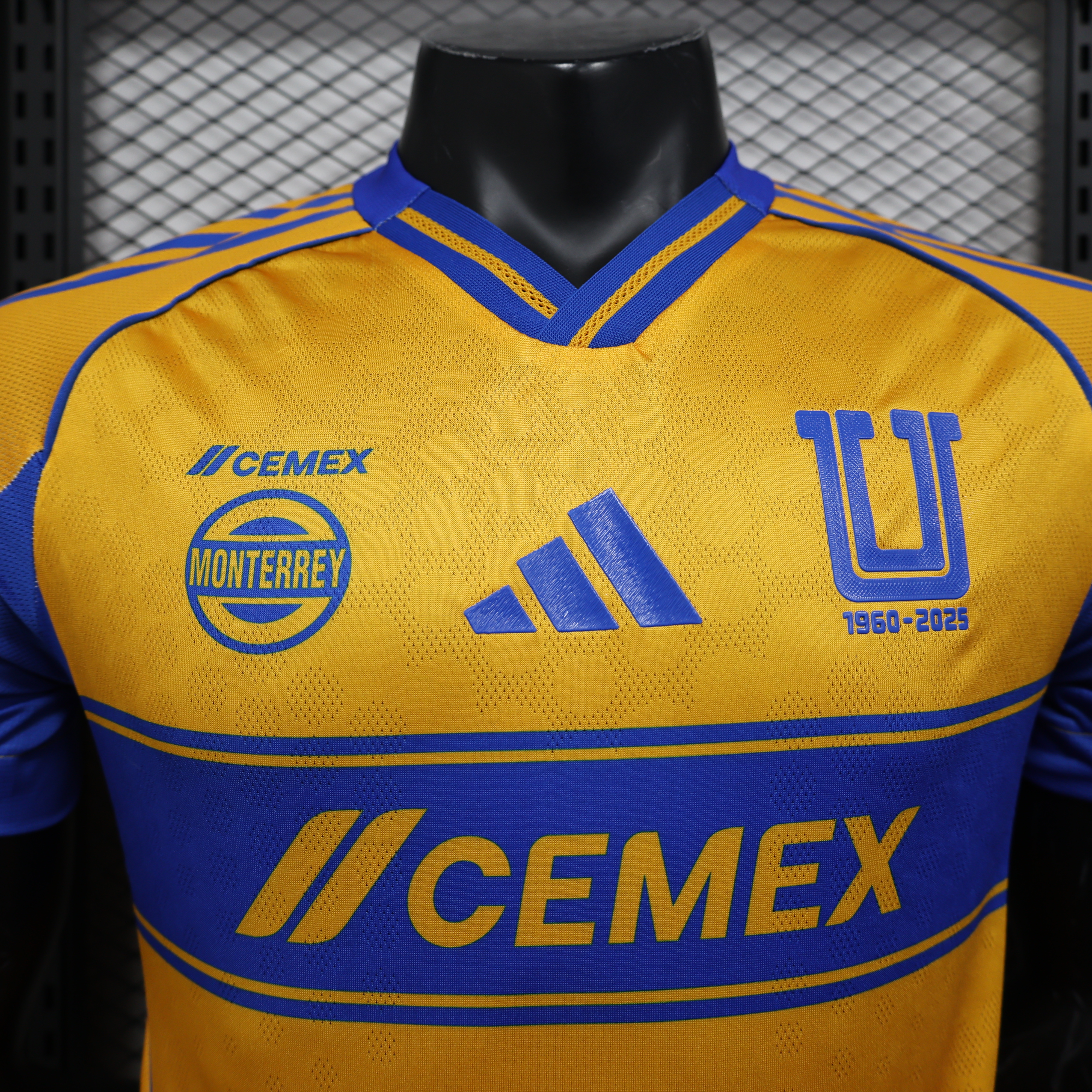 Player Version 25/26 Tigres Home  S-XXL