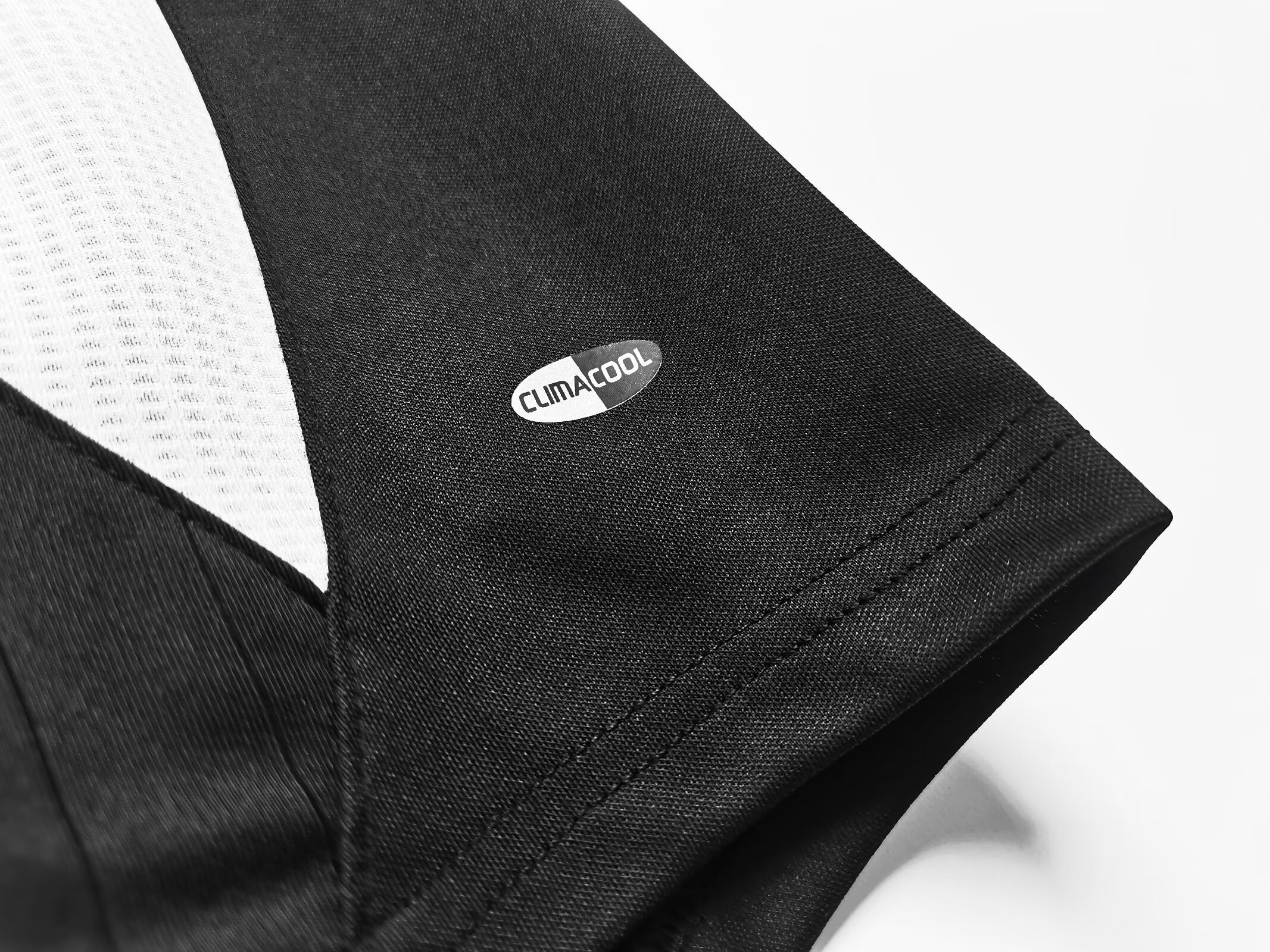 Retro  Real Mαdrid 06/07 Awαy Black Long Sleeves