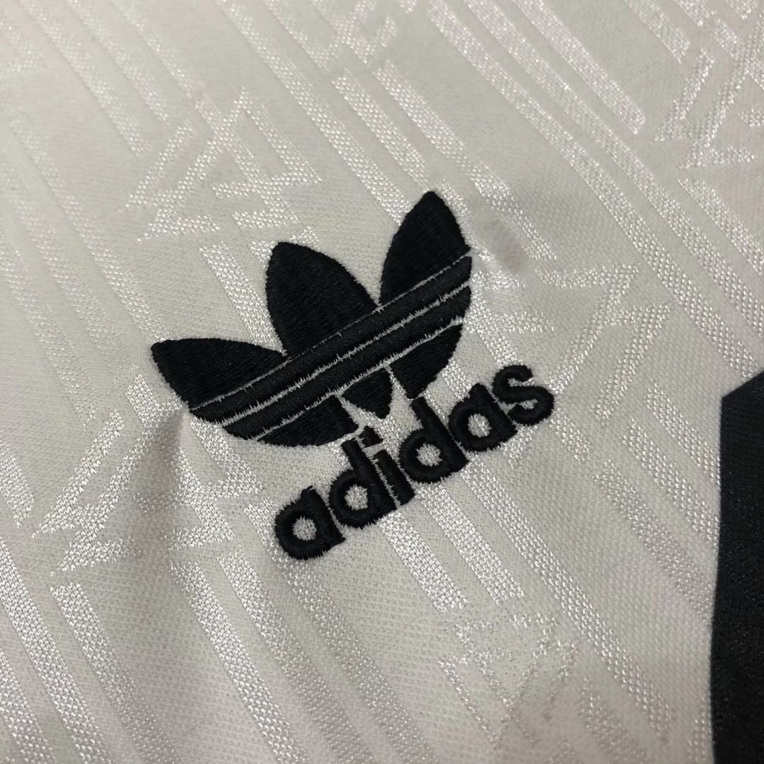 Retro  Germany 1990 Home White