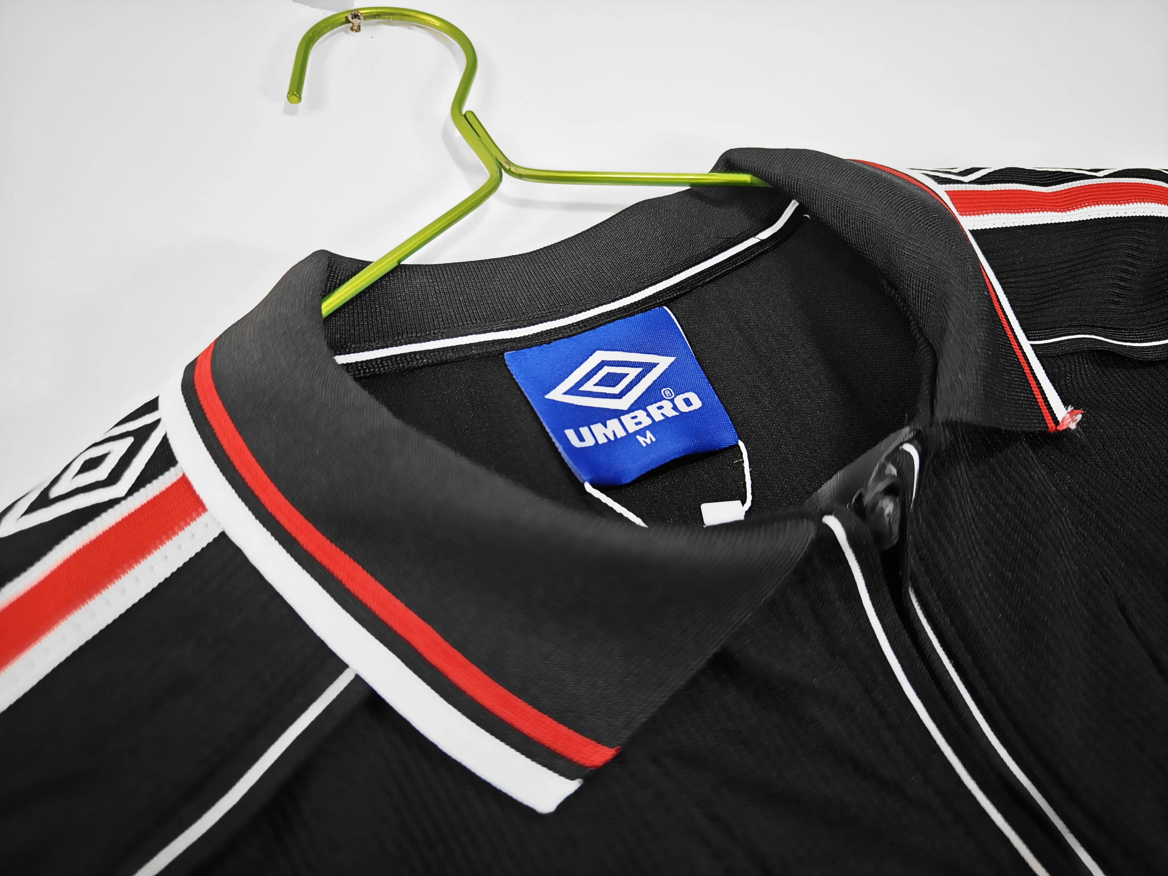 Retro Manchester United 98/99 Away Shirt Black