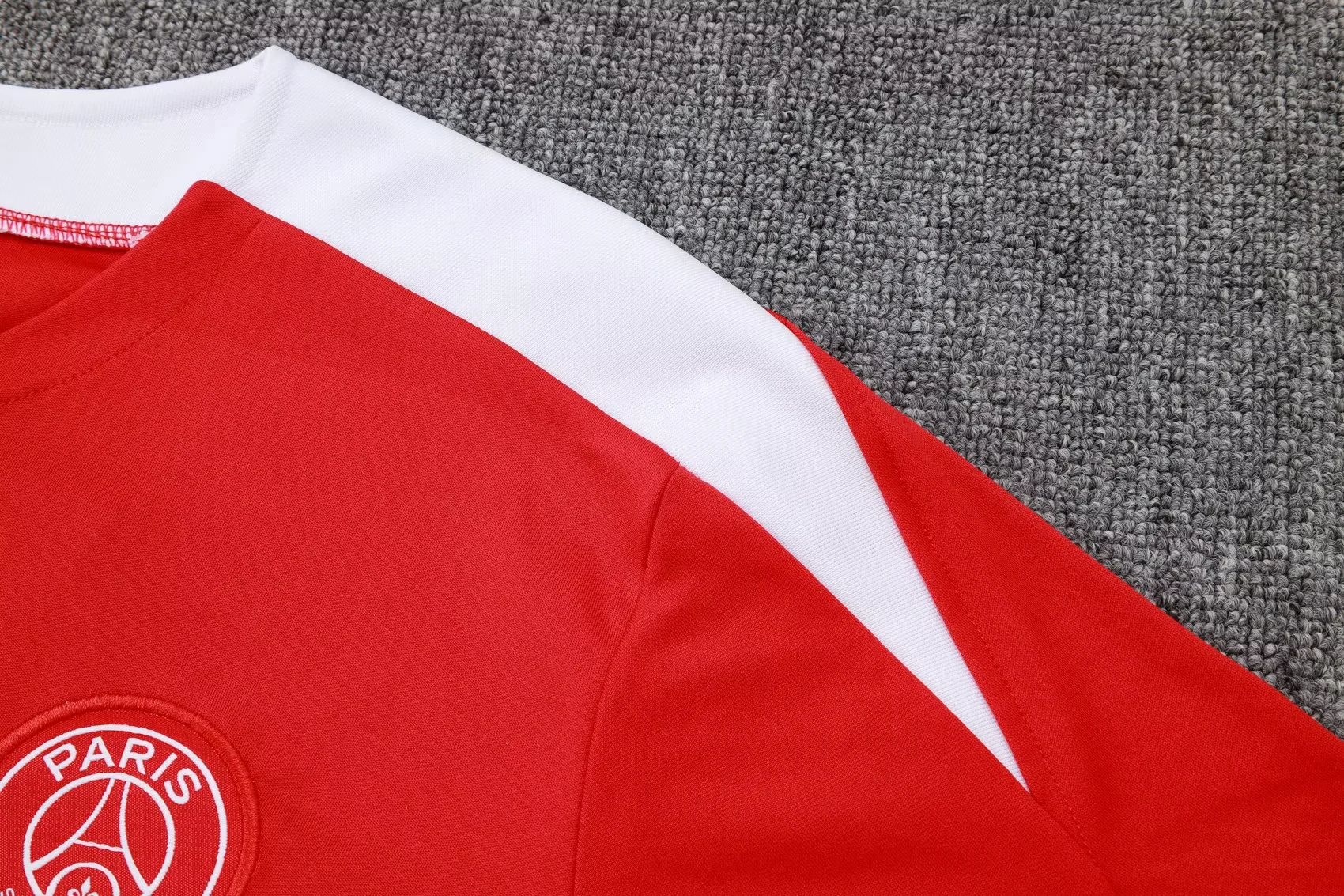 Paris training suit Red D1291