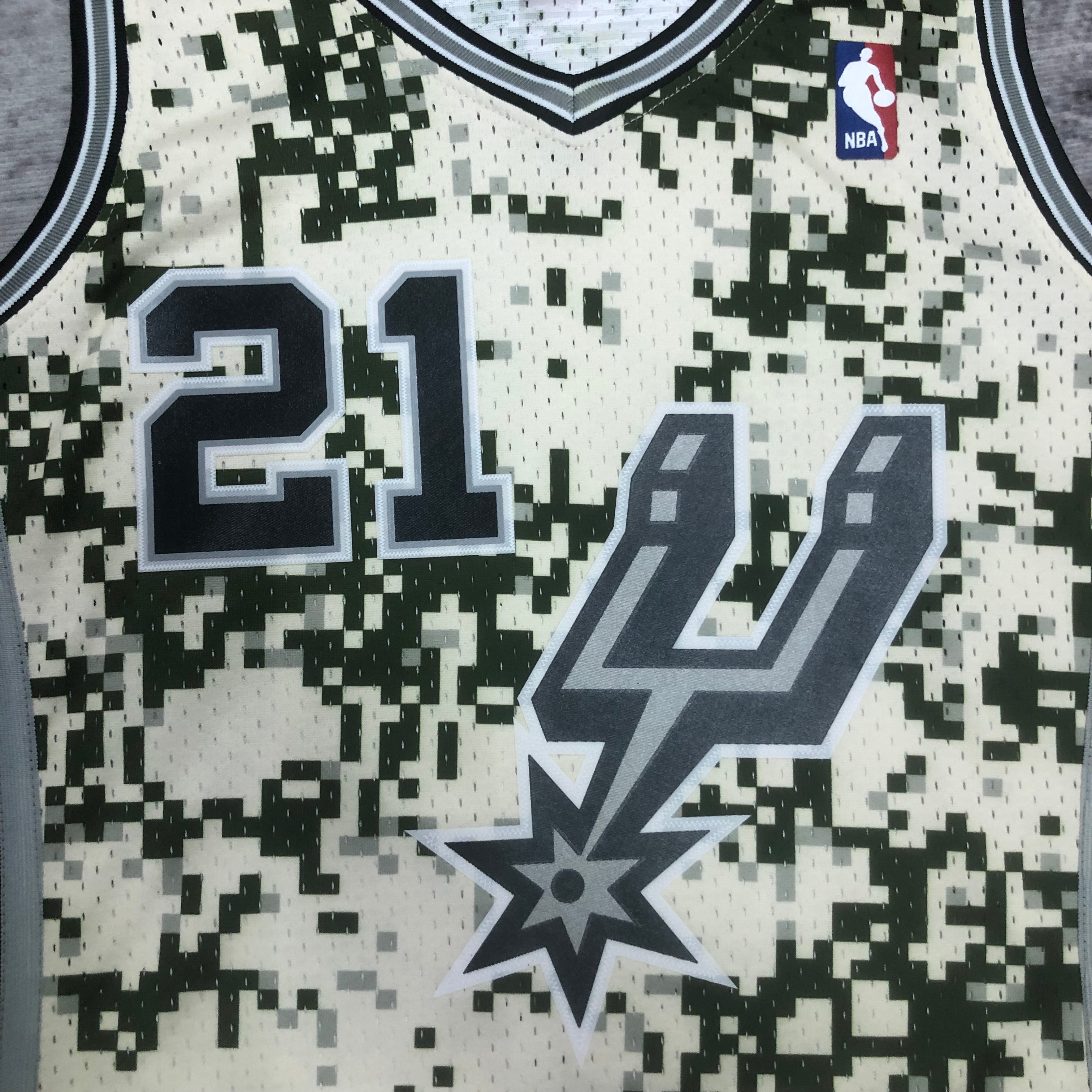 MN Heat Press Retro: San Antonio Spurs 13/14 Season #21