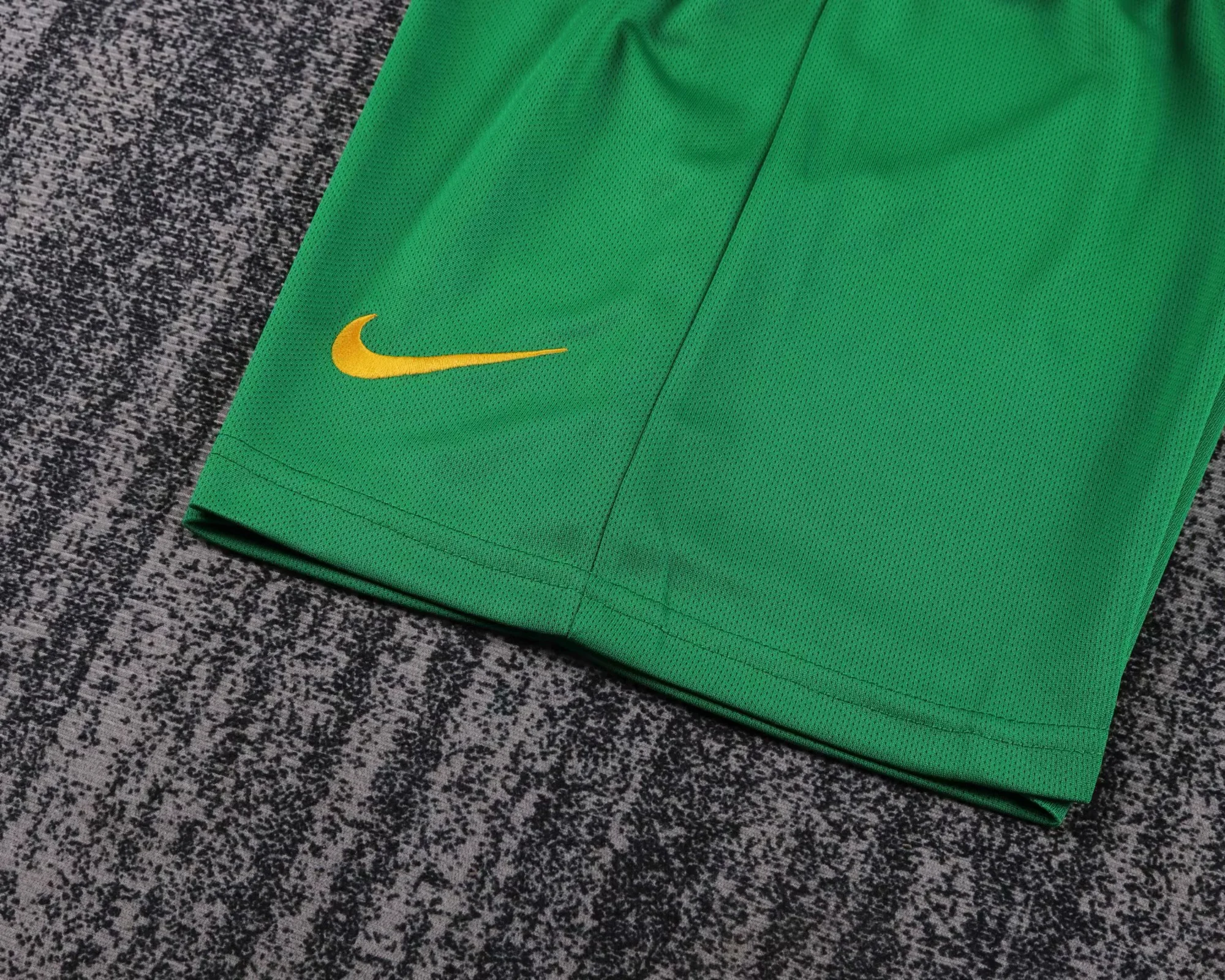 Kids Retro Kit Portugal 2004 Home