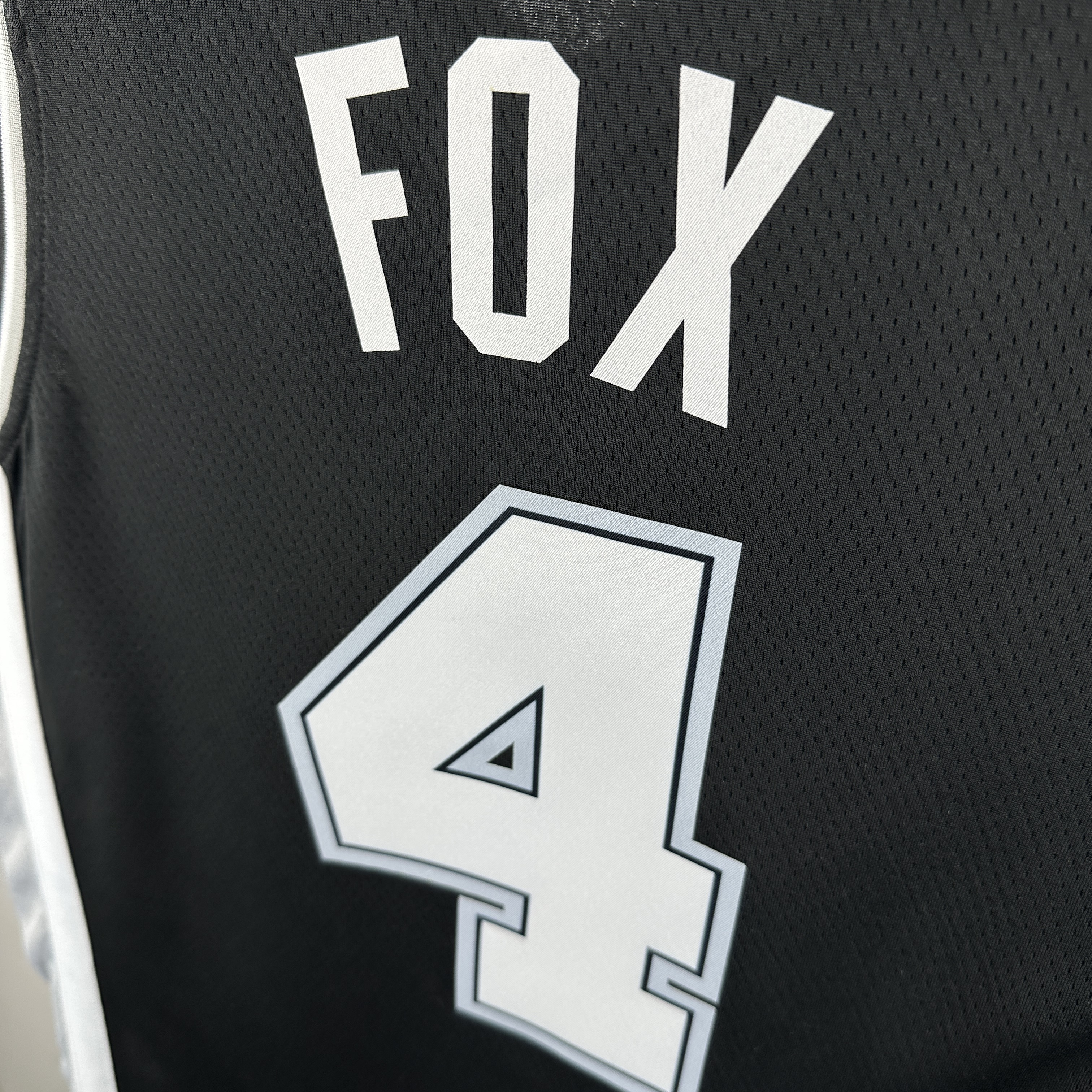 SAN ANTONIO SPURS Black  #4 FOX