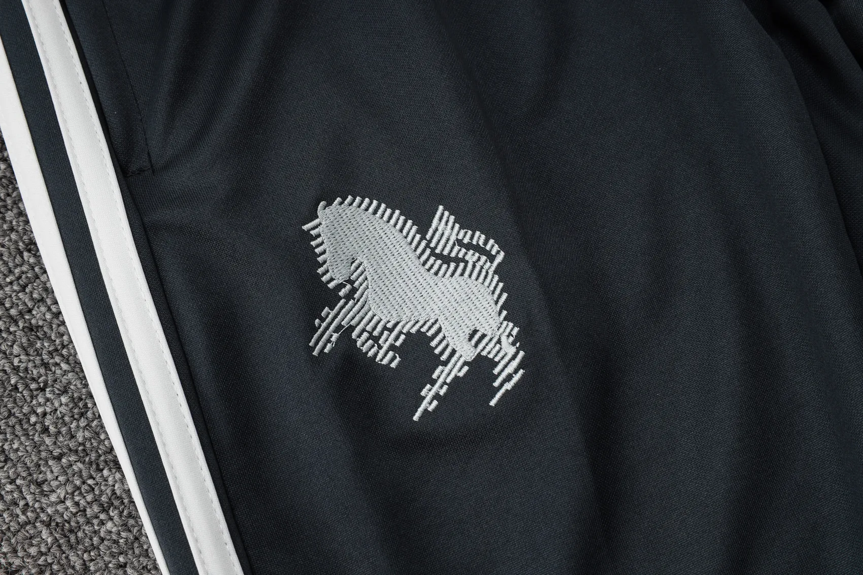 Adult/ Kids Juventus Full Zipper White/Gray Training Suit S_XXL