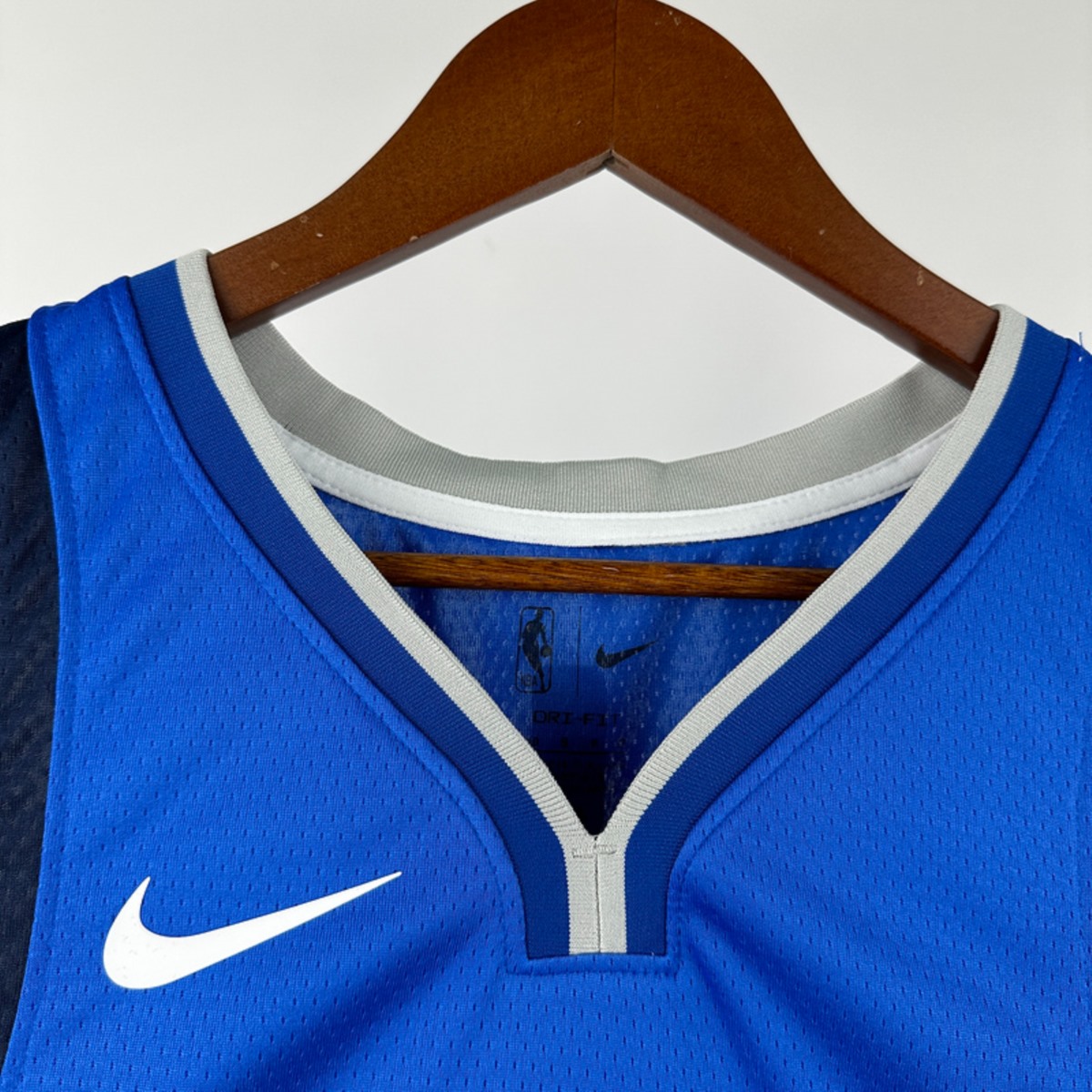 Dallas Mavericks Blue #32