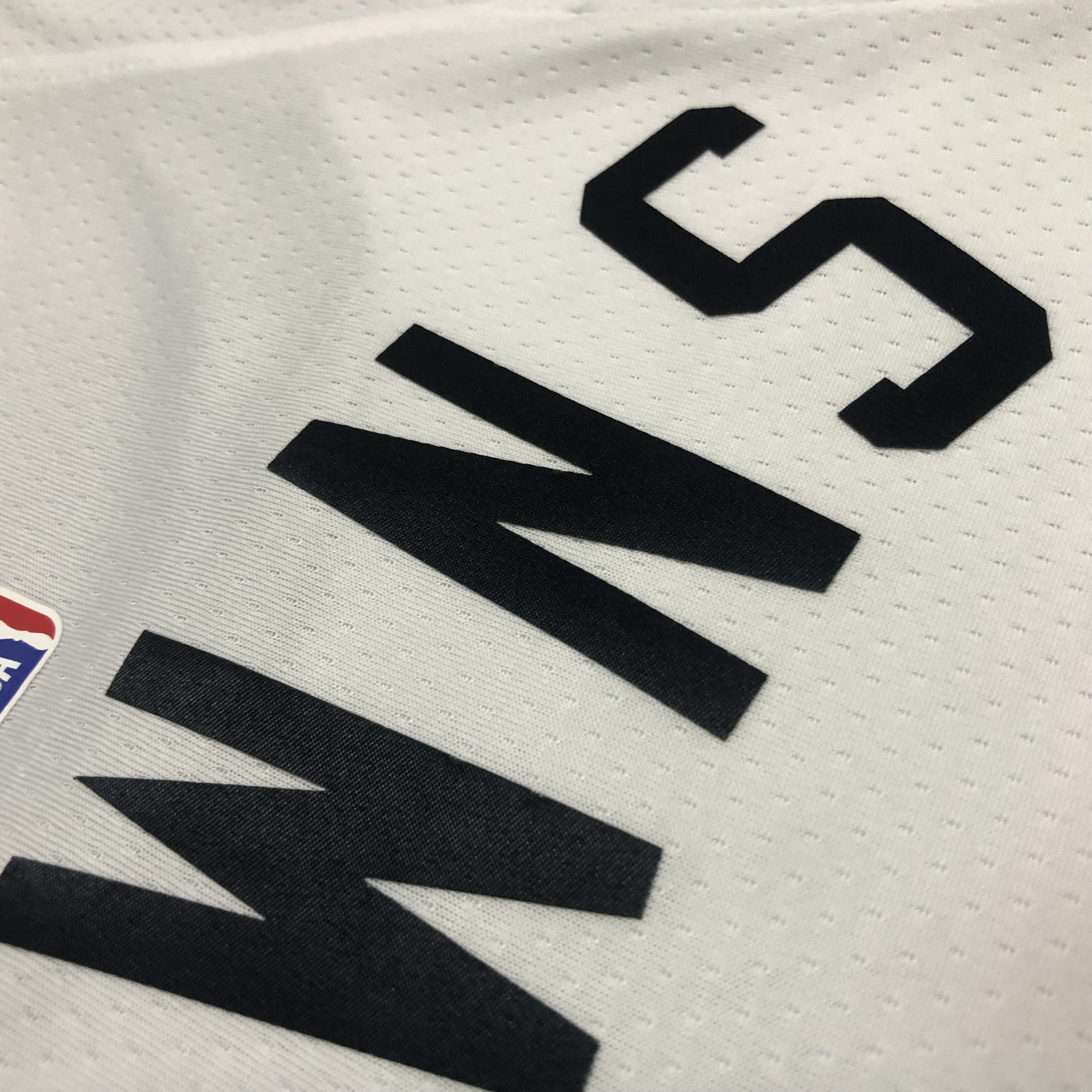 23 SEASON MINNESOTA TIMBERWOLVES CITY VERSION  NO.32 TOWNS