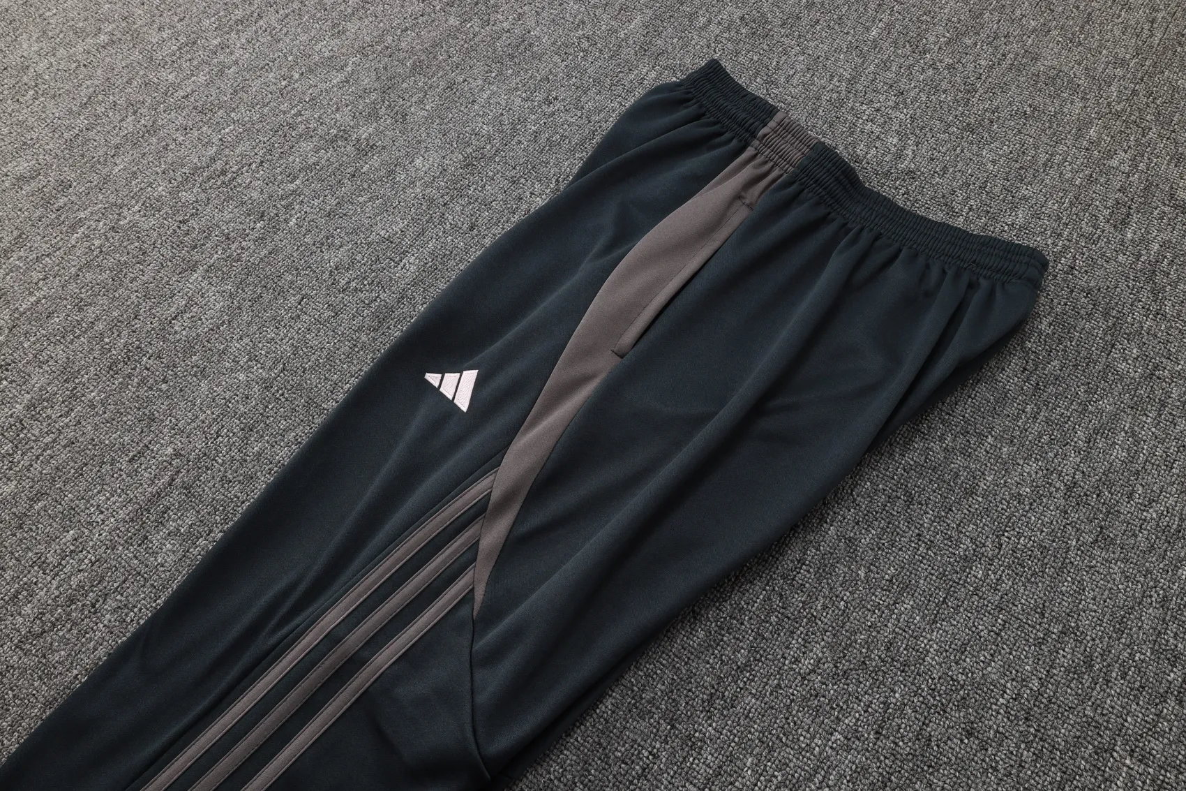 Adult / Kids Real M@drid 24/25 training Suit