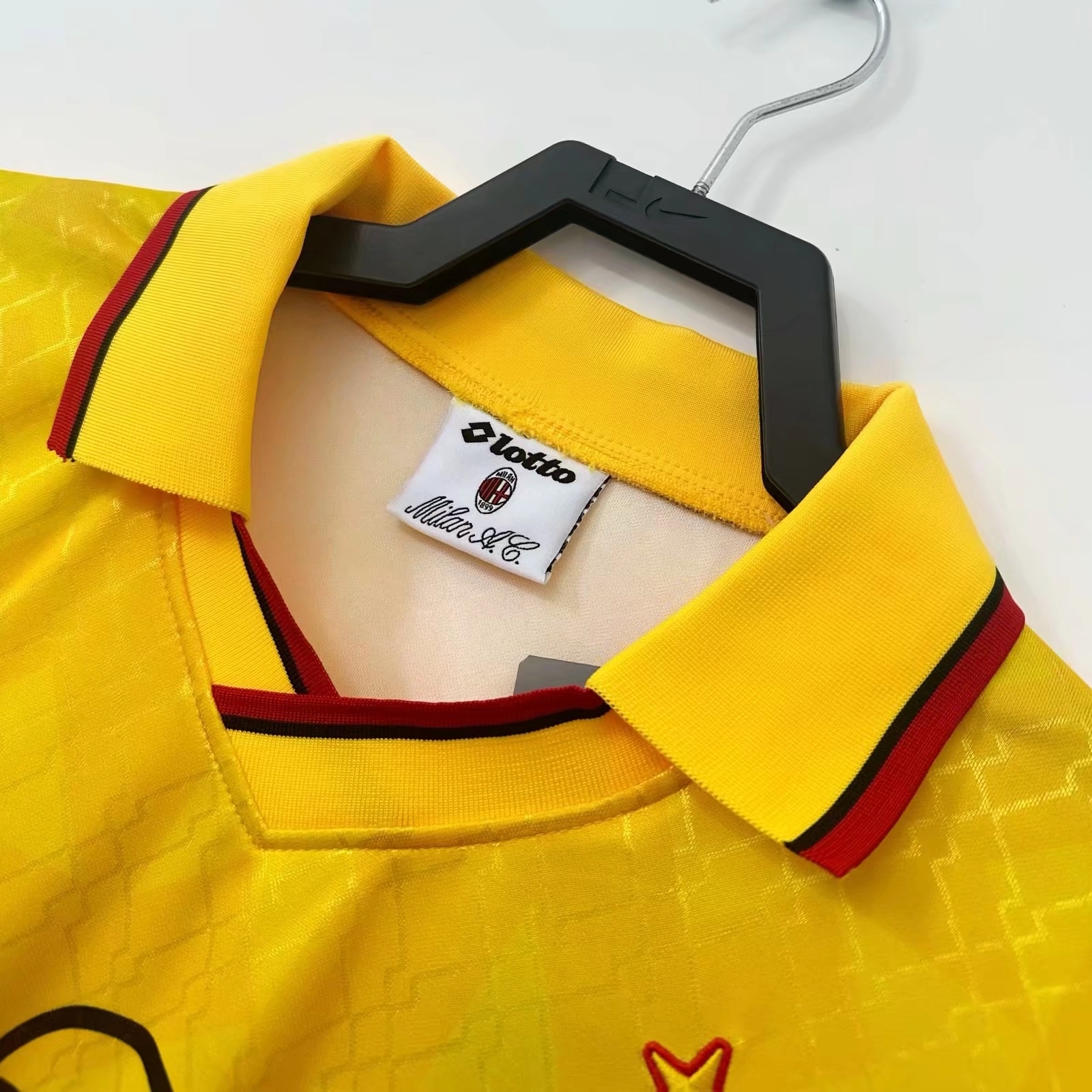 Retro 95/96 AC Milan Third