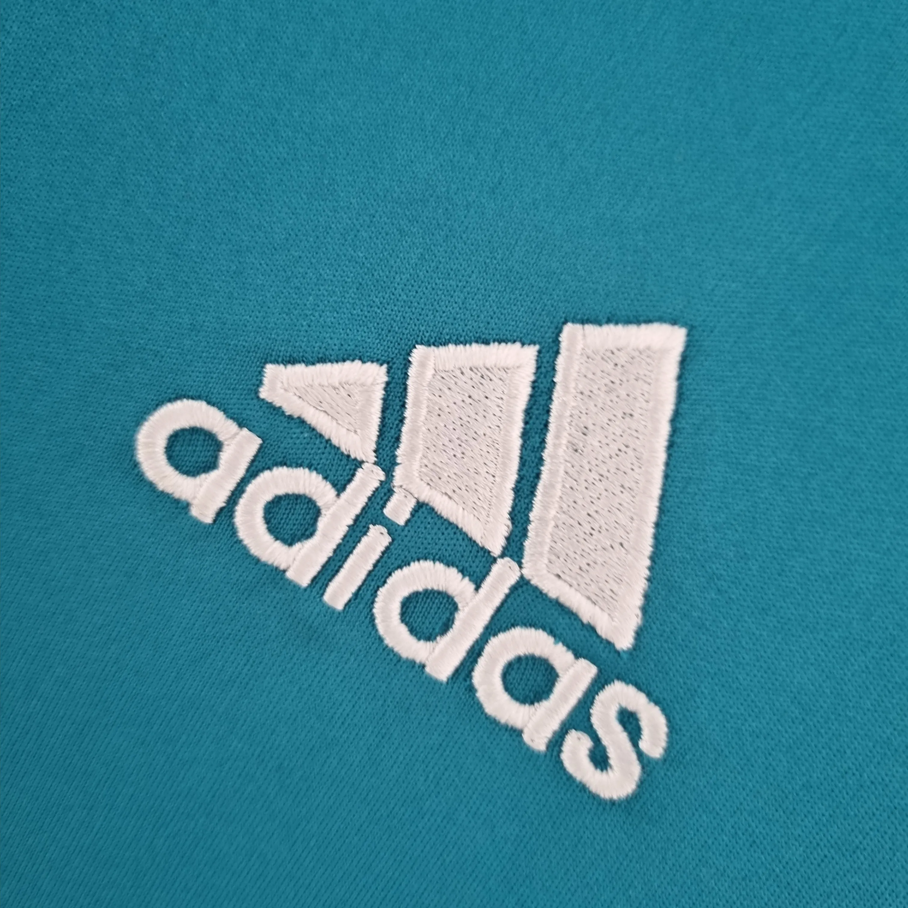 Retro  Real Mαdrid 17/18 Third