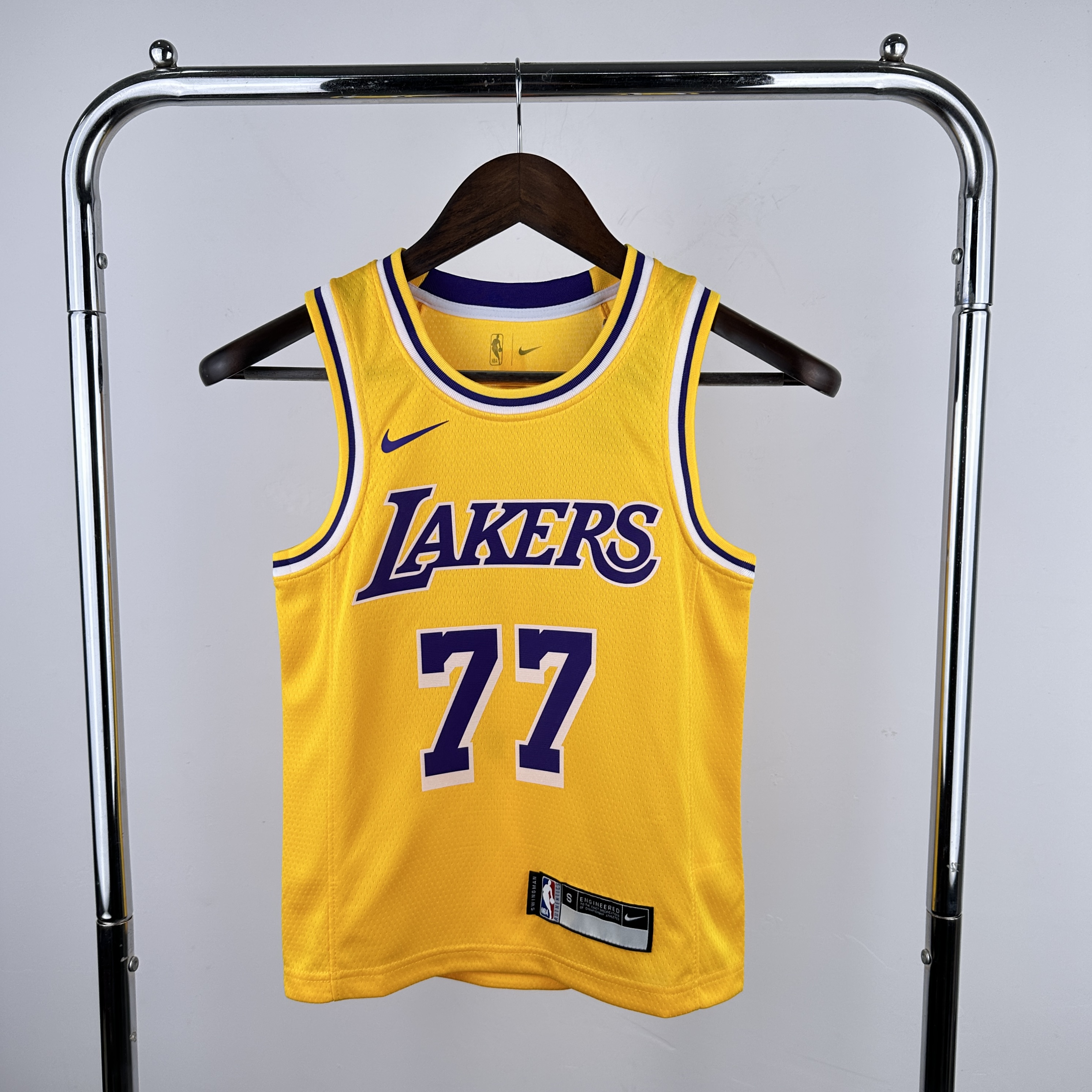 Kids Lakers No.77 Dončić