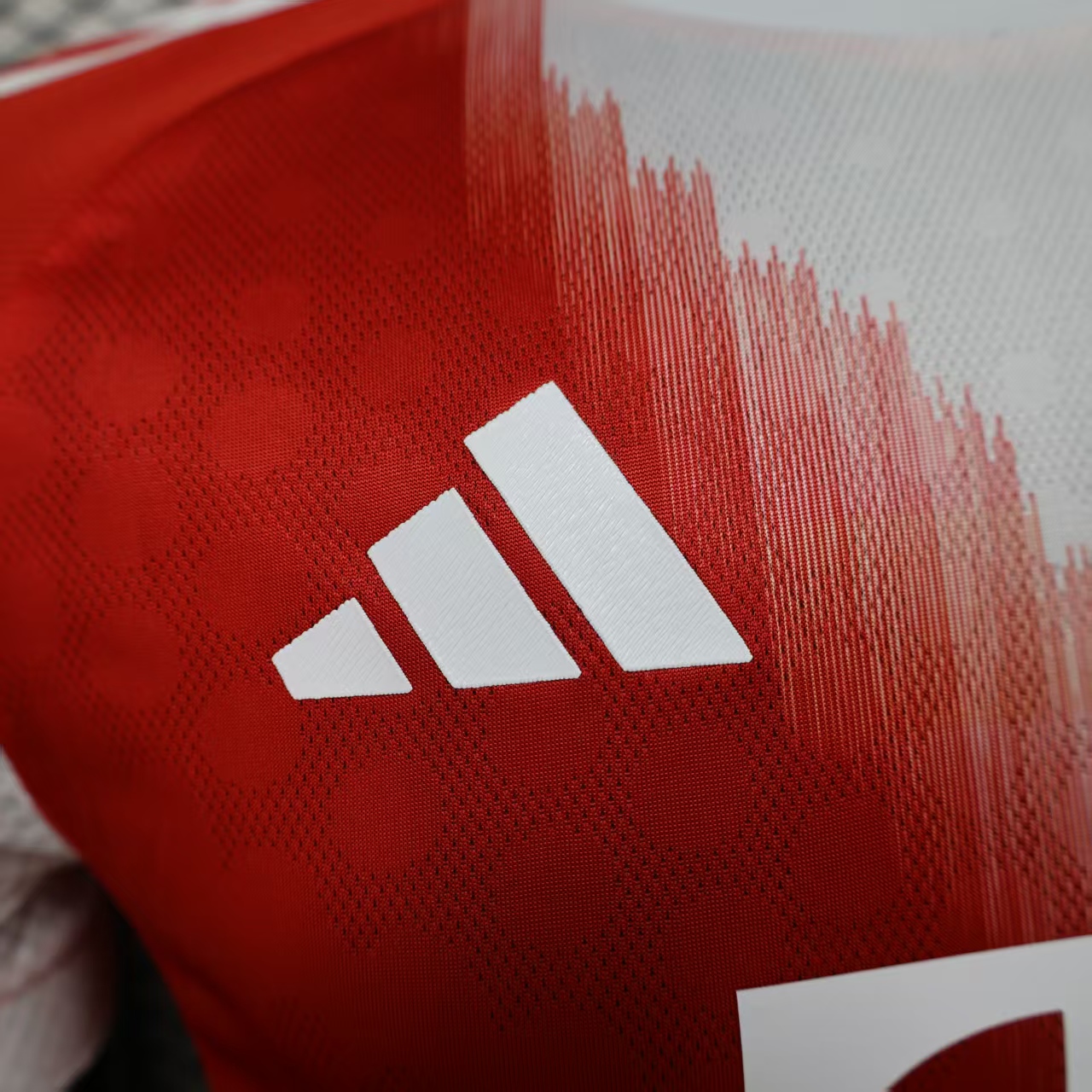 Bayern Munich 25/26 Home  S-XXL PLAYER VERION