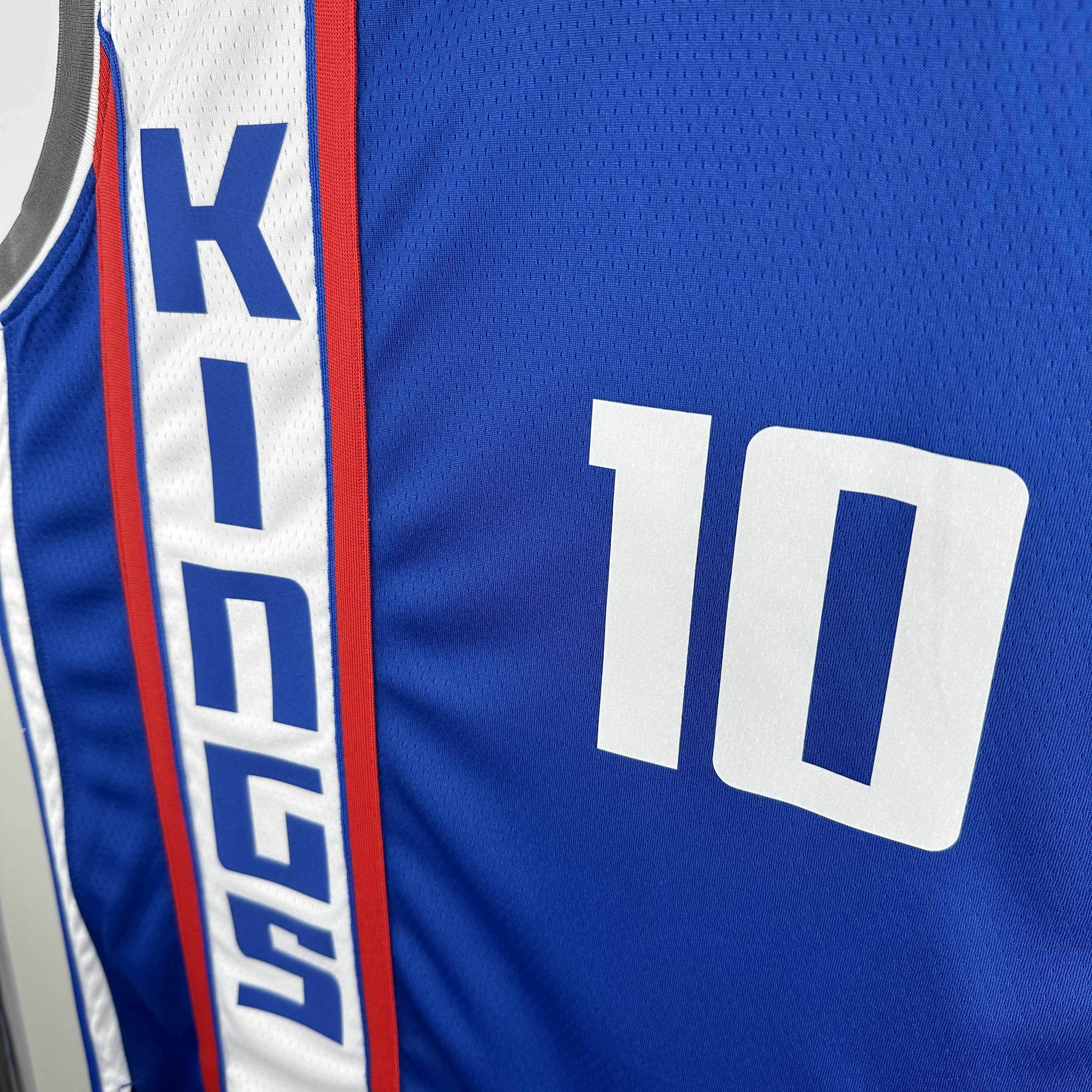 24 SEASON SACRAMENTO KINGS CITY  #10 DeROZAN