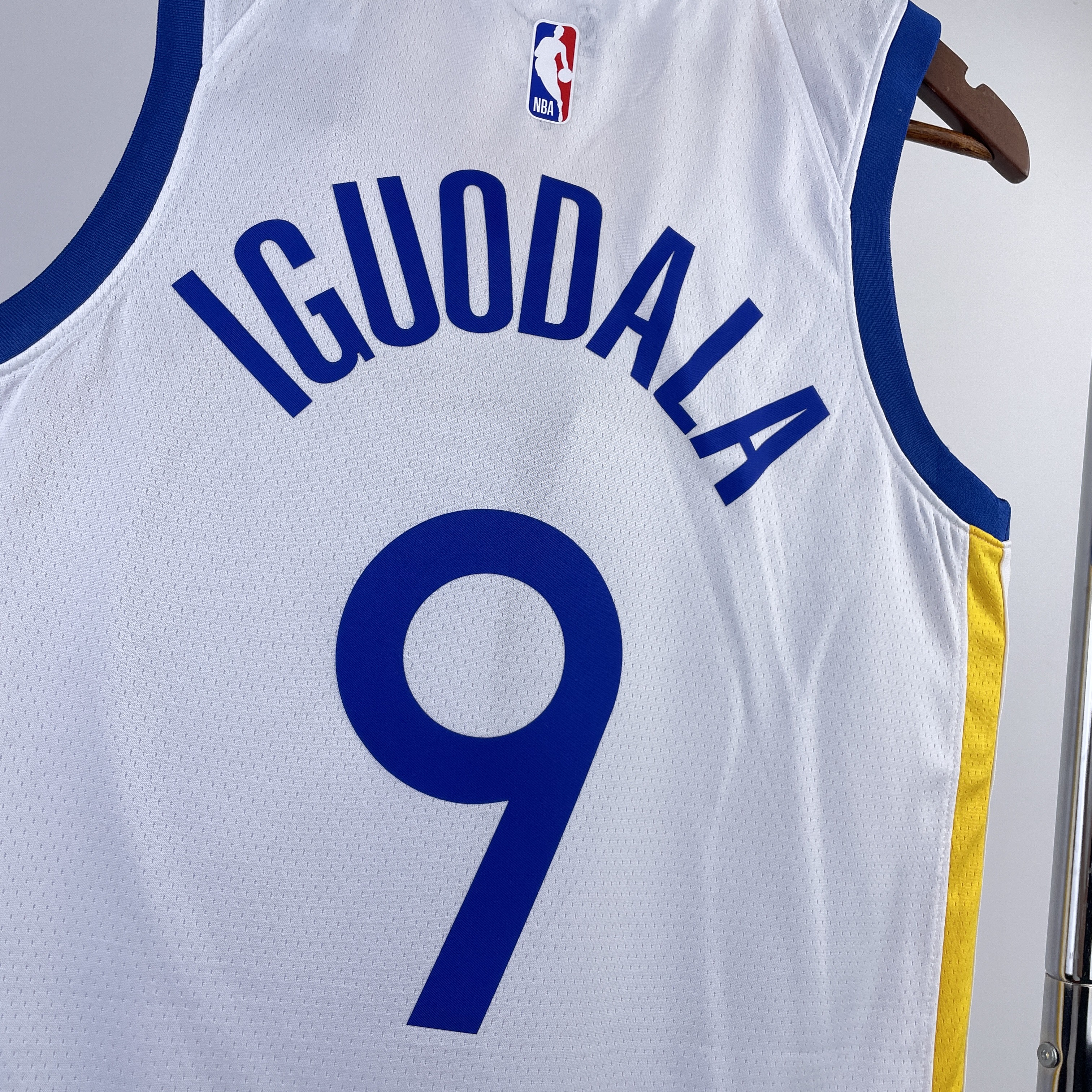 23 Season Warriors V-neck White No.9 Iguodala