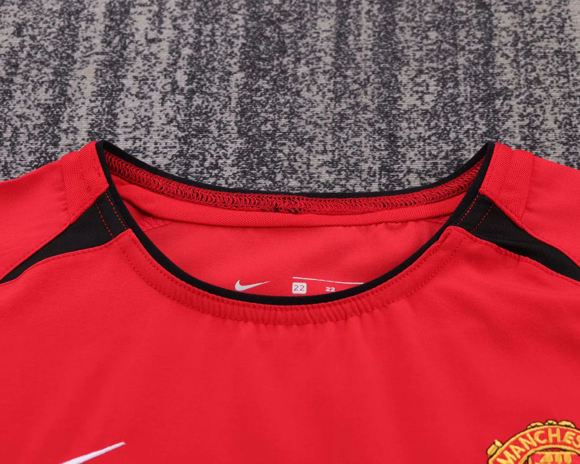 Kids Retro Manchester United 2002-04 Home Kit 16-28