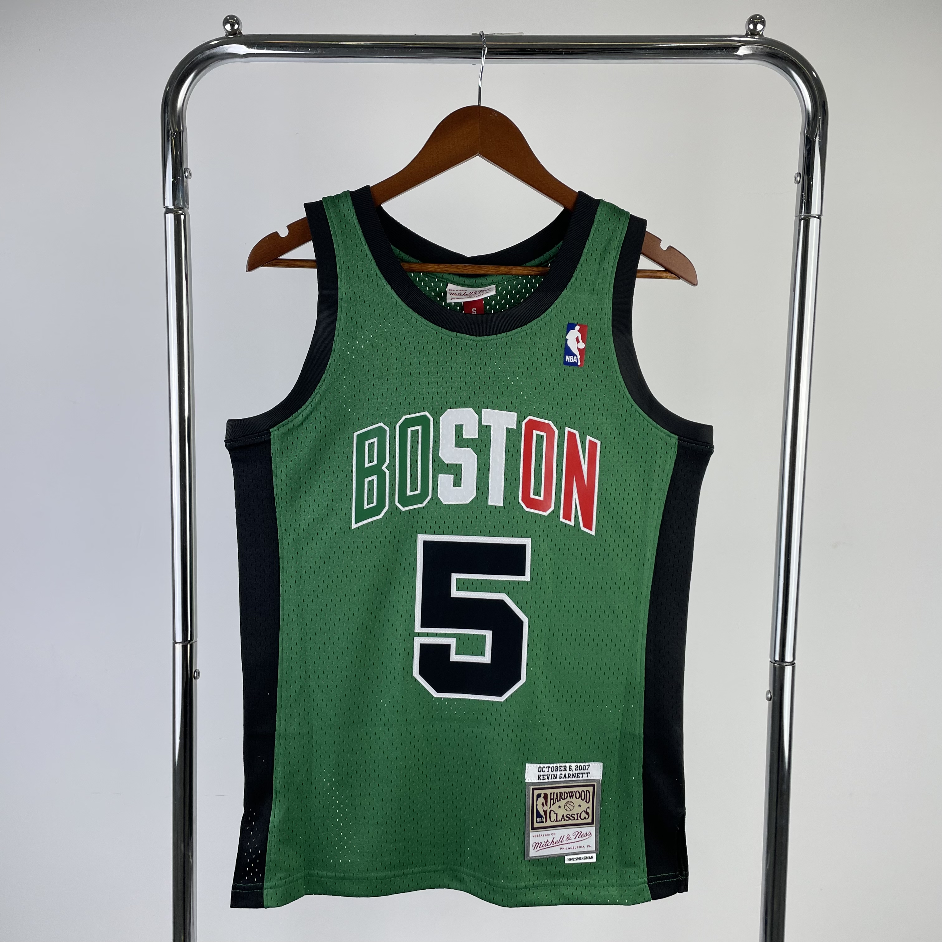 MN Heat Pressed Vintage : Boston Celtics No.5 Garnet