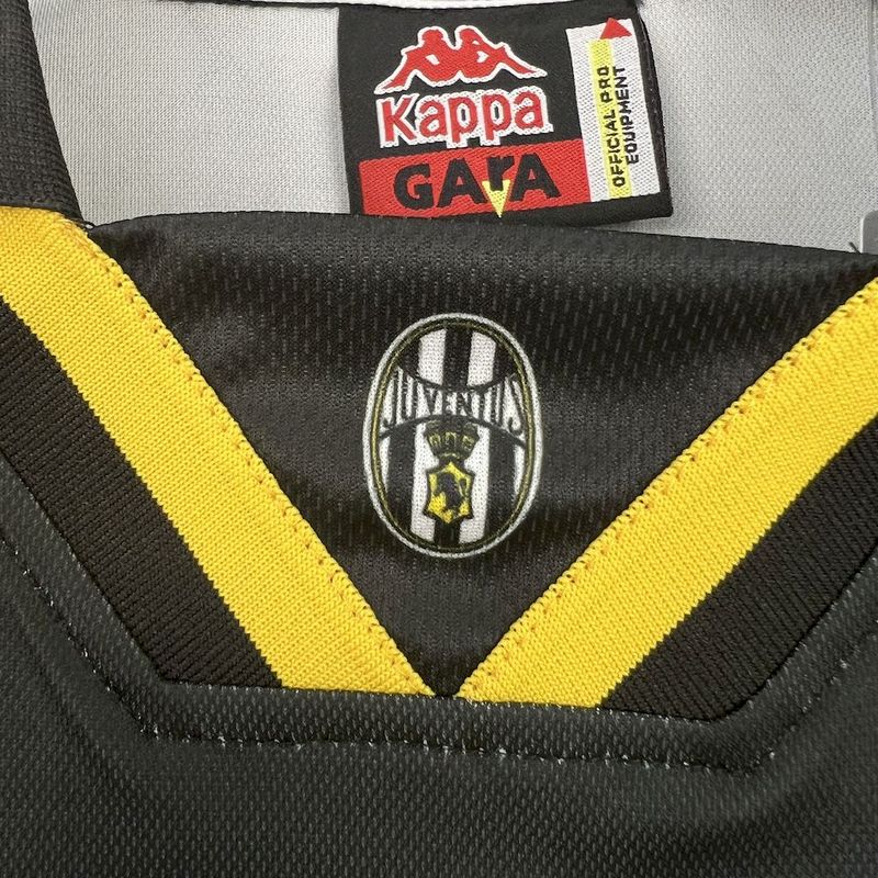 Retro Juventus 1995/96 Third S-XXL