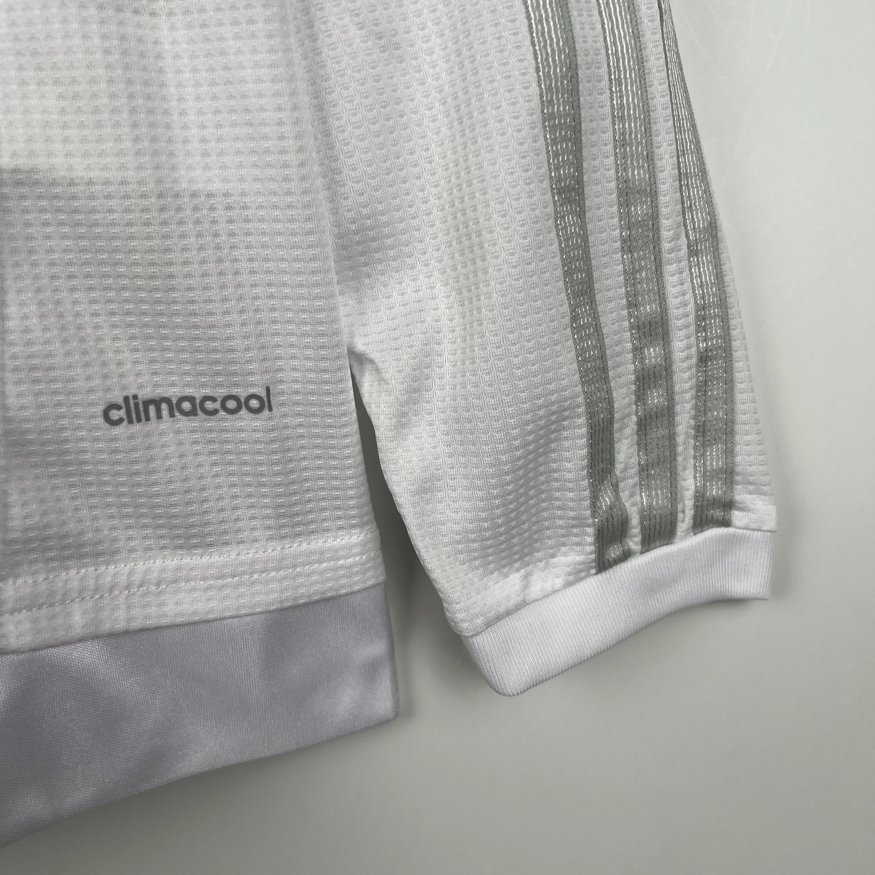 Retro  Real Mαdrid 15/16 Home White Long Sleeve