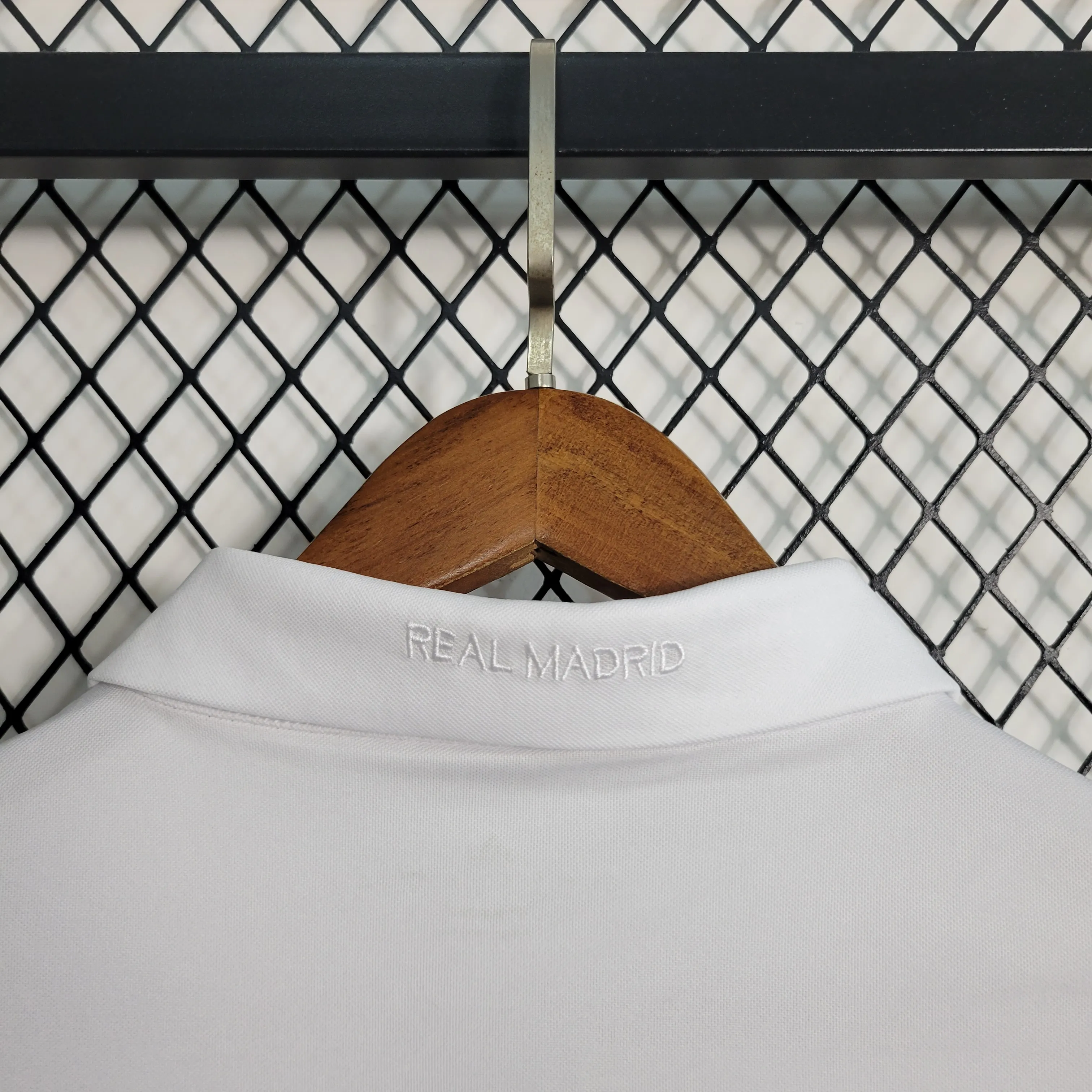 Retro  Real Mαdrid 16/17 Home White Long Sleeves