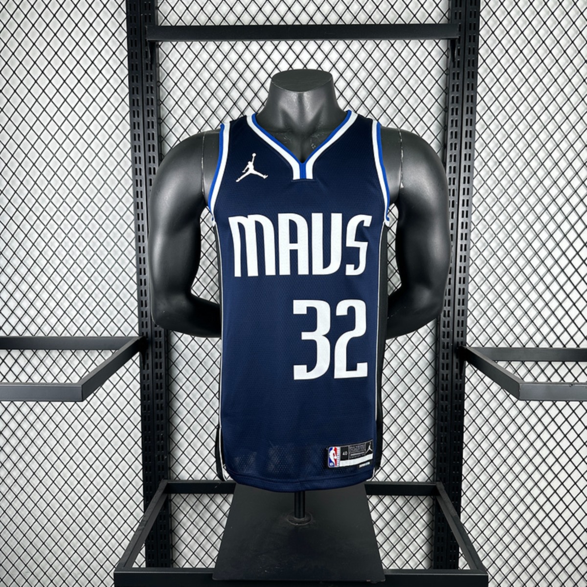 Dallas Mavericks Flyer #32