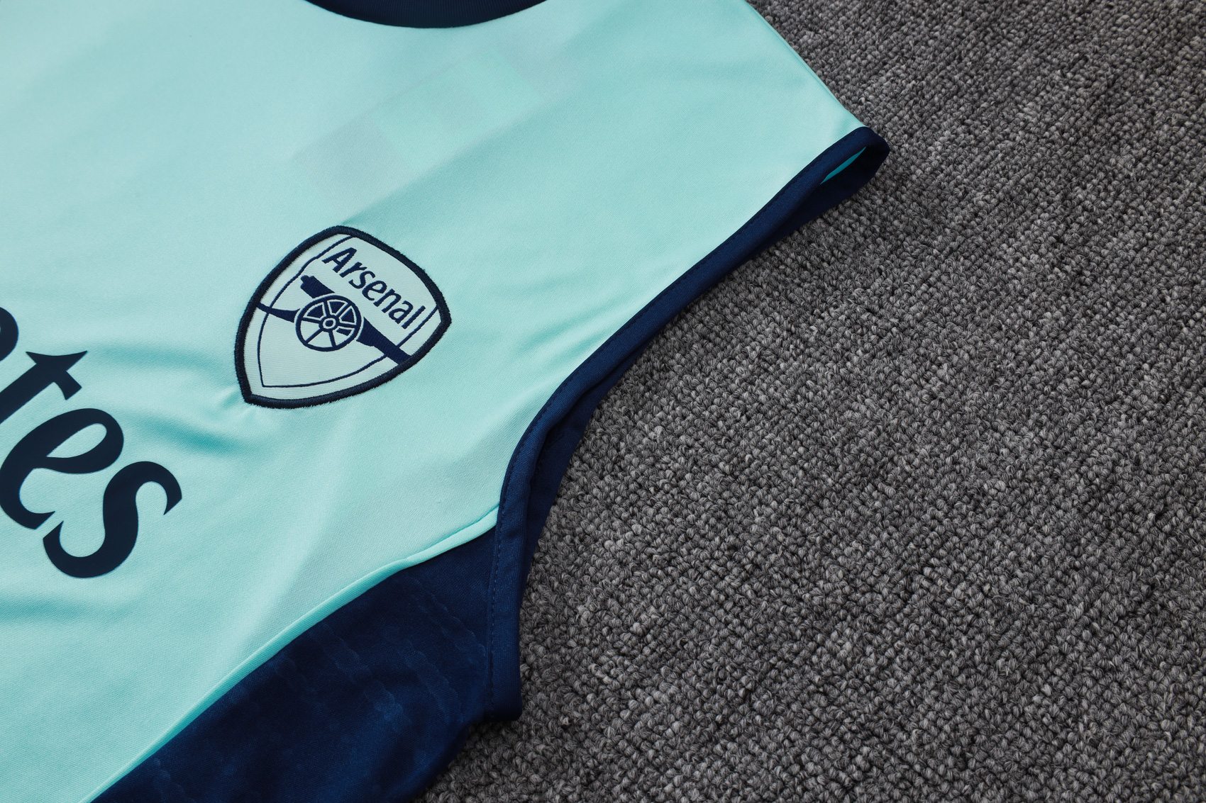 Arsenαl   Sleeveless training suit D2570