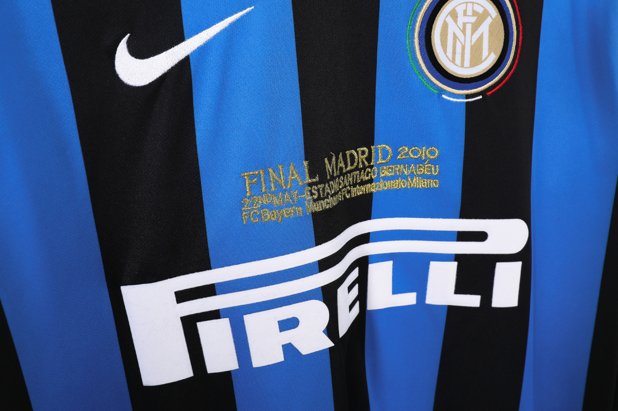 Retro  Inter Milan 09/10 Home Long Sleeves