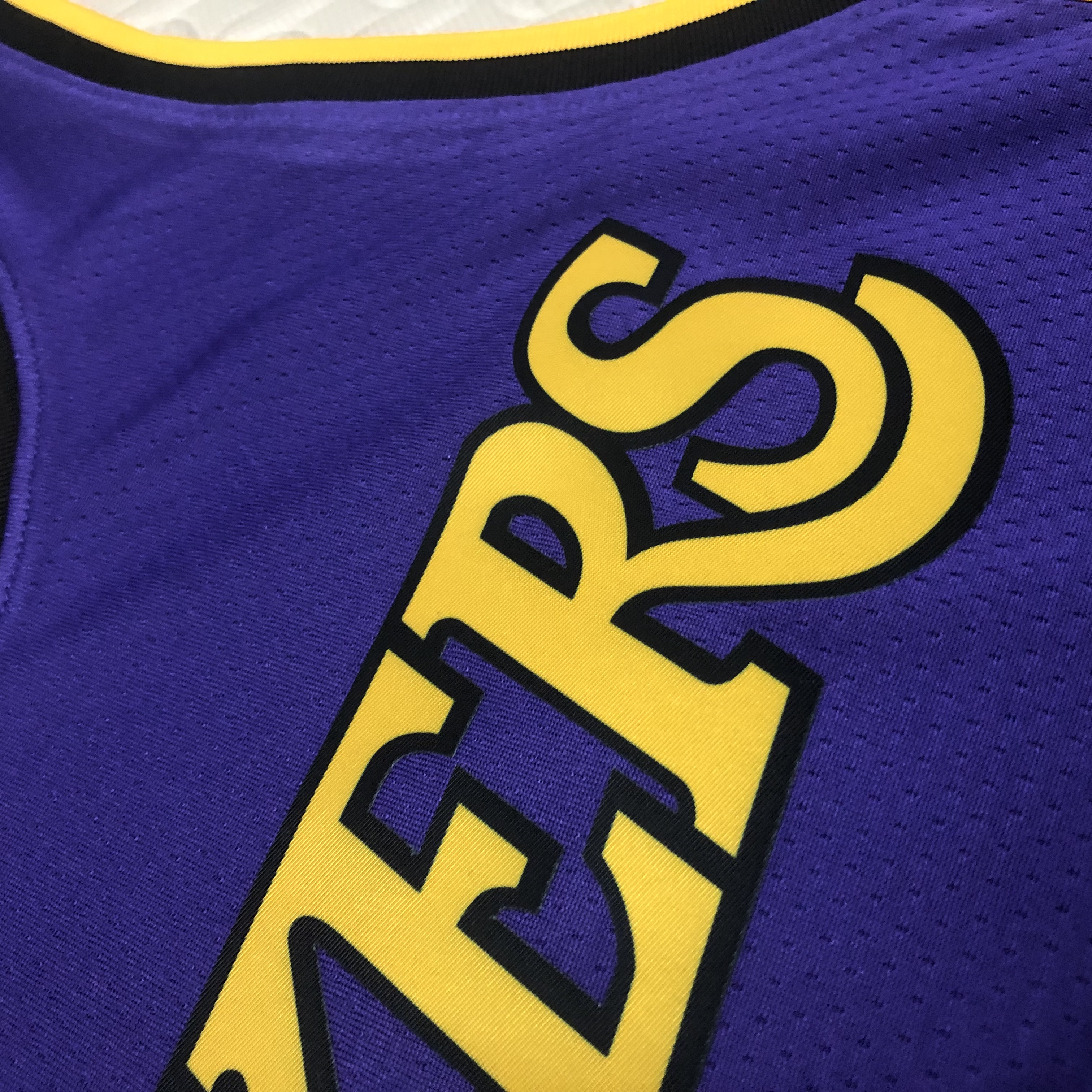 23 Season Lakers  No. 3 DAVIS