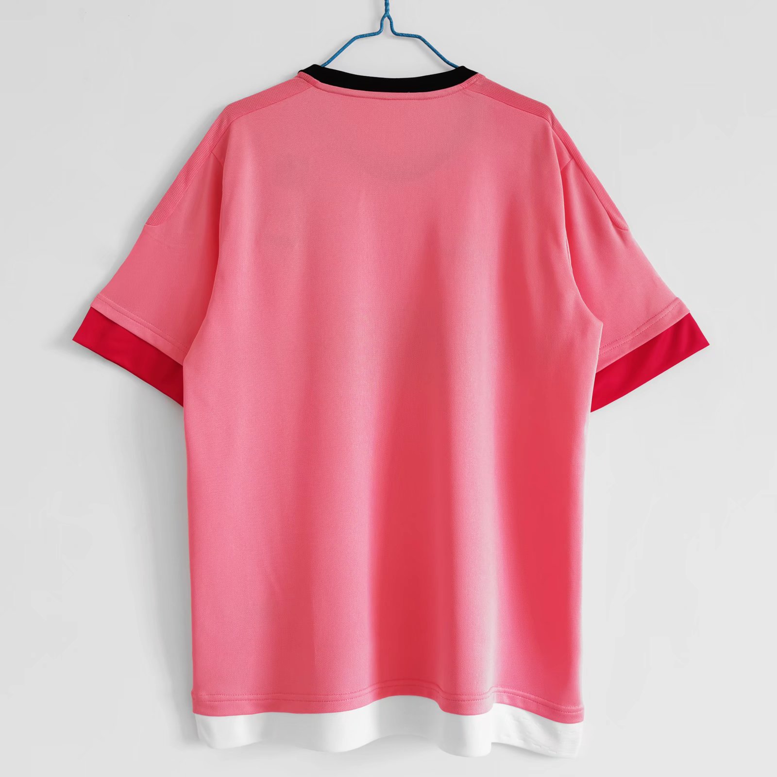 Retro  Juventus 2015/16 Away Pink