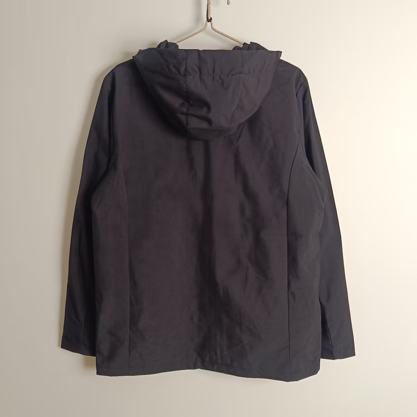 Santos Black windbreaker