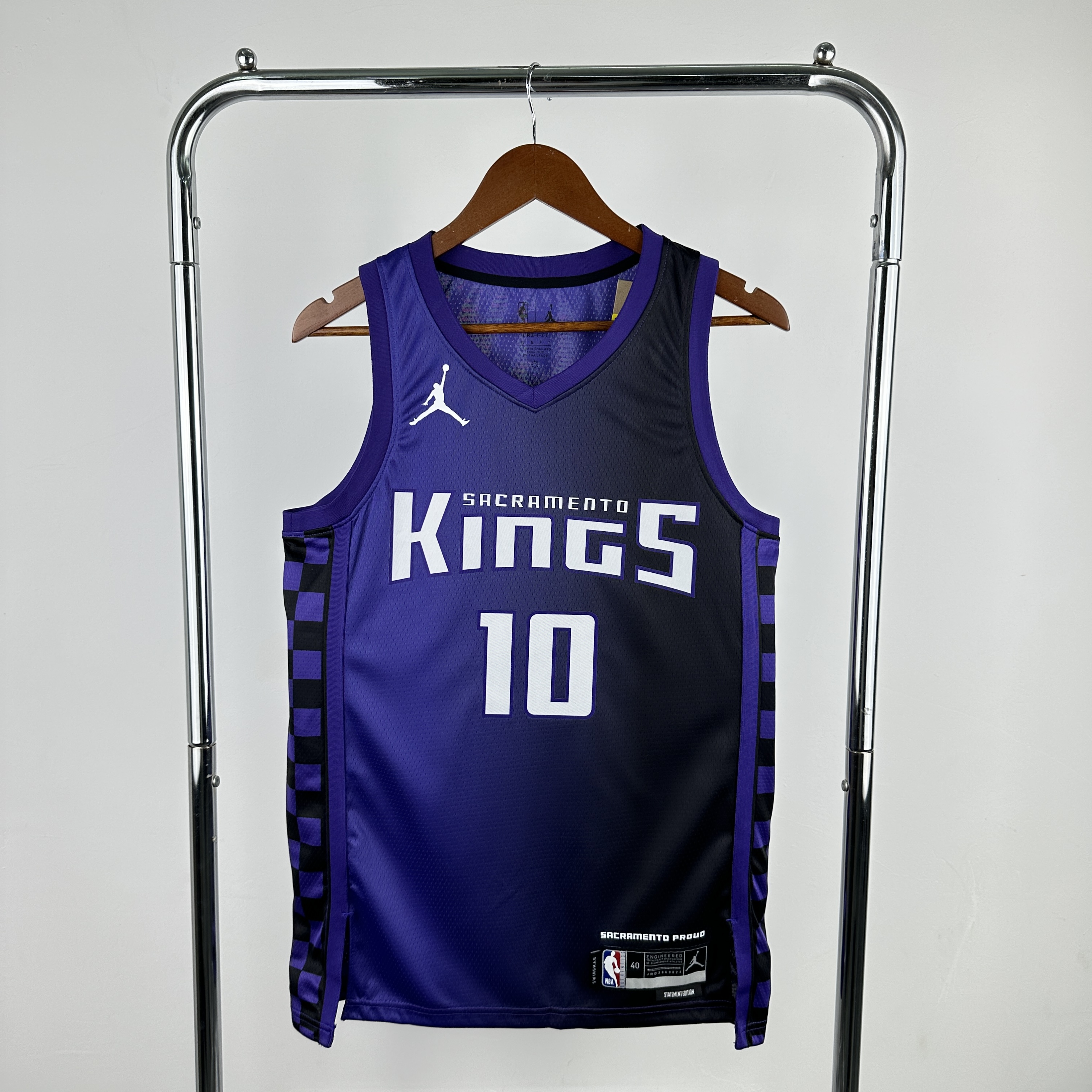 24 SEASON SACRAMENTO KINGS FLYER  #10 DeROZAN