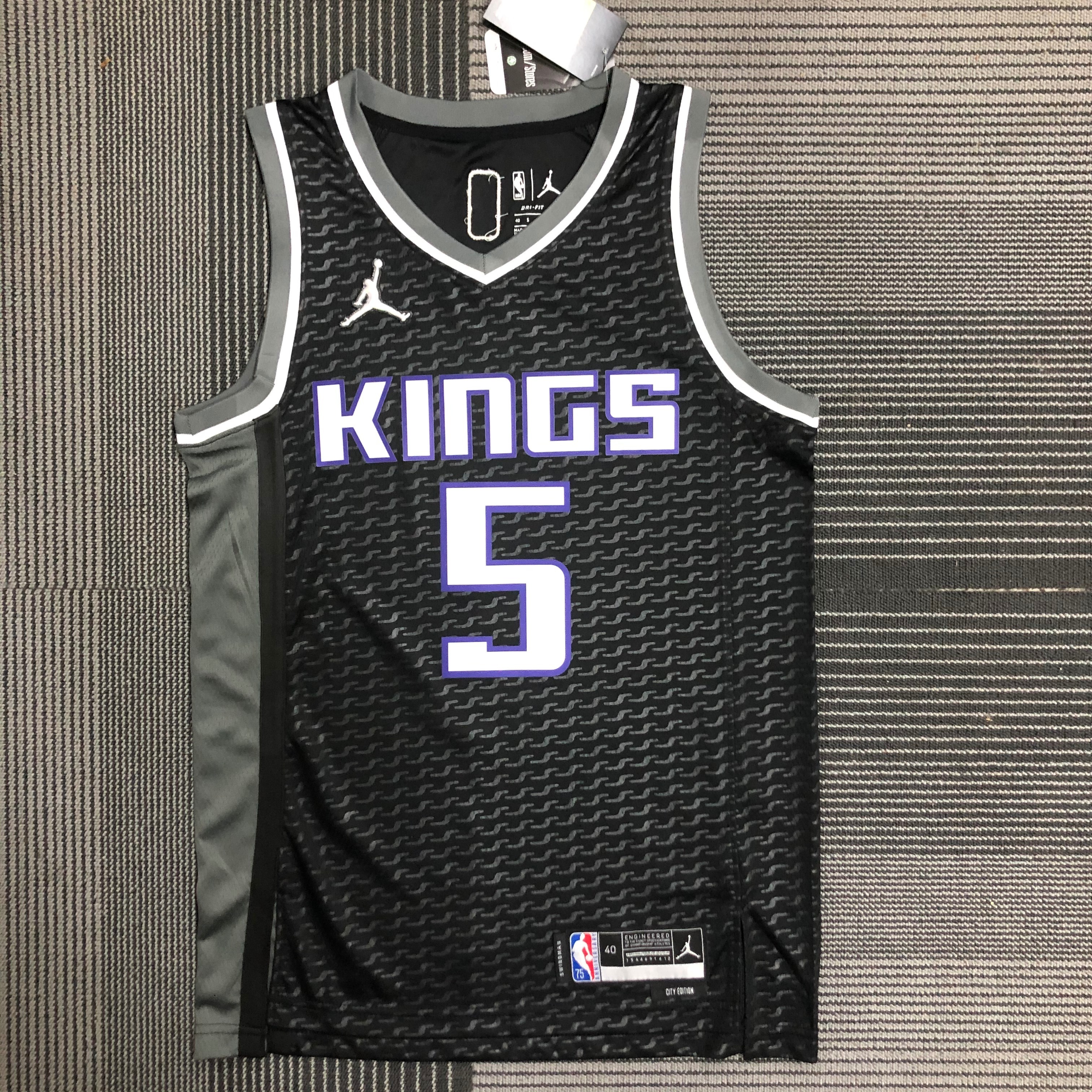 SACRAMENTO KINGS FLYER EDITION  #5 FOX