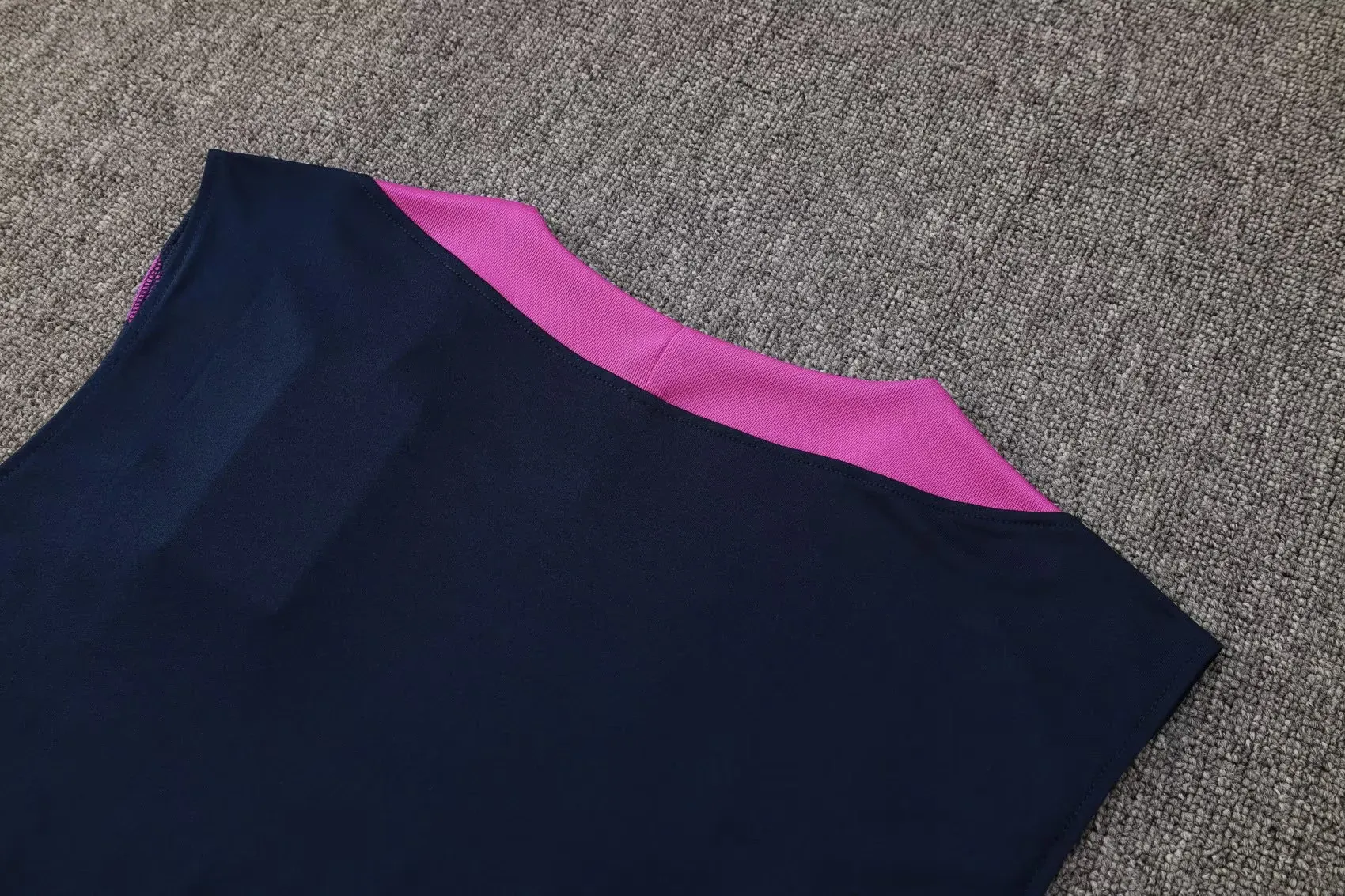 Barcelona Sleevesless Training Suit D2505