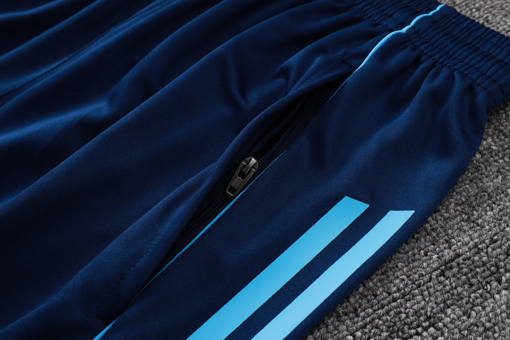 Arsenαl   Sleeveless training suit D2571