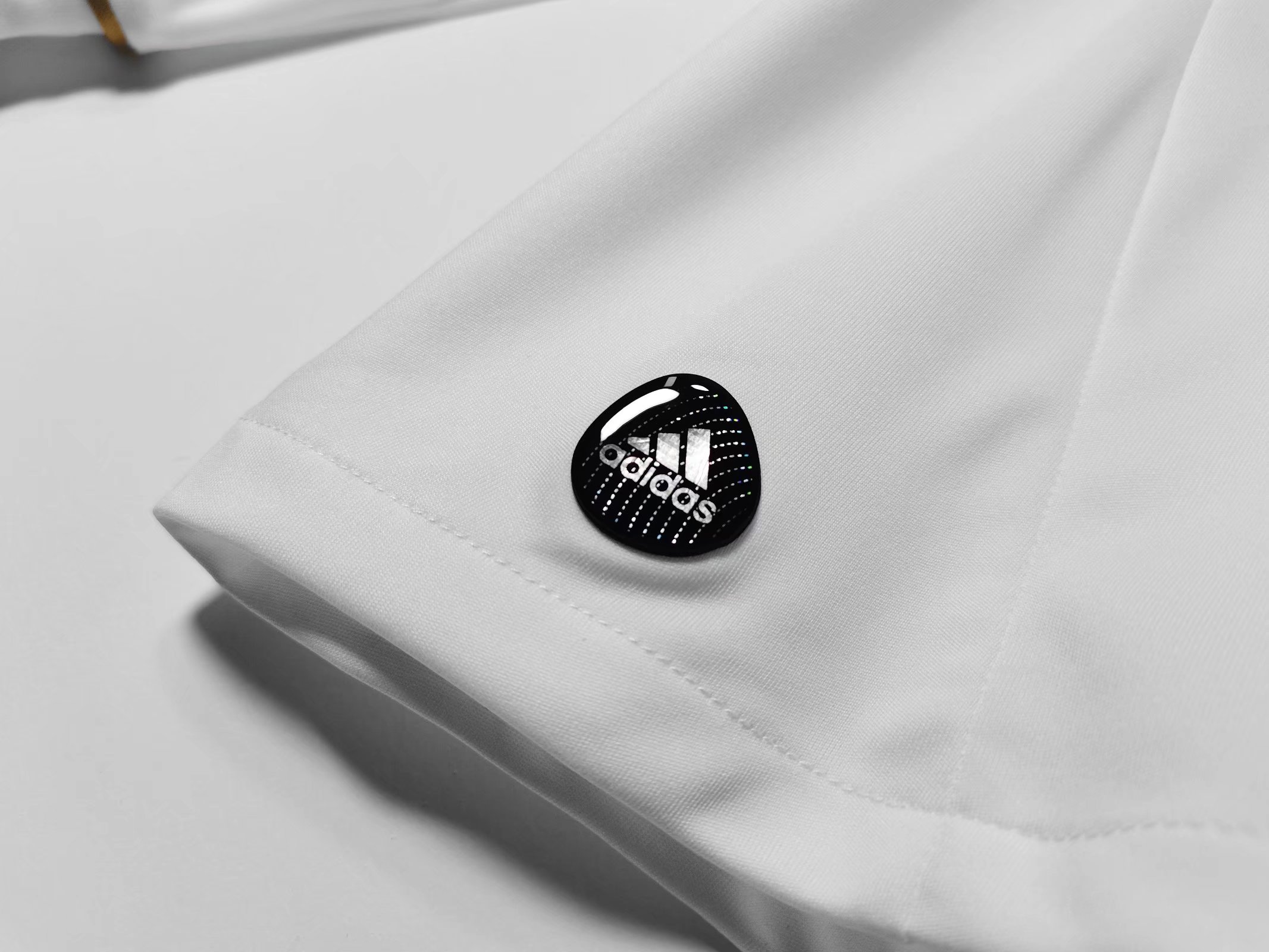 Retro  Real Mαdrid 11/12 Home White Long Sleeves