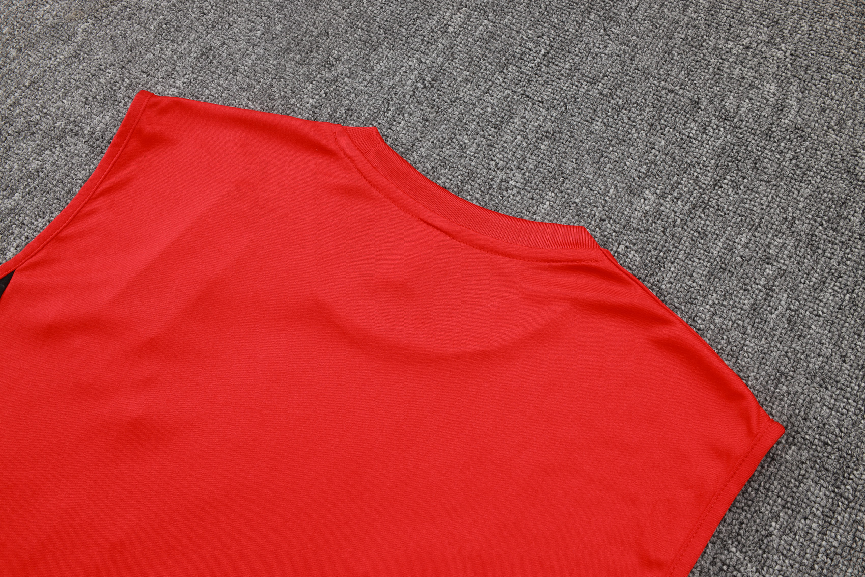 Arsenαl   Sleeveless training suit D2578