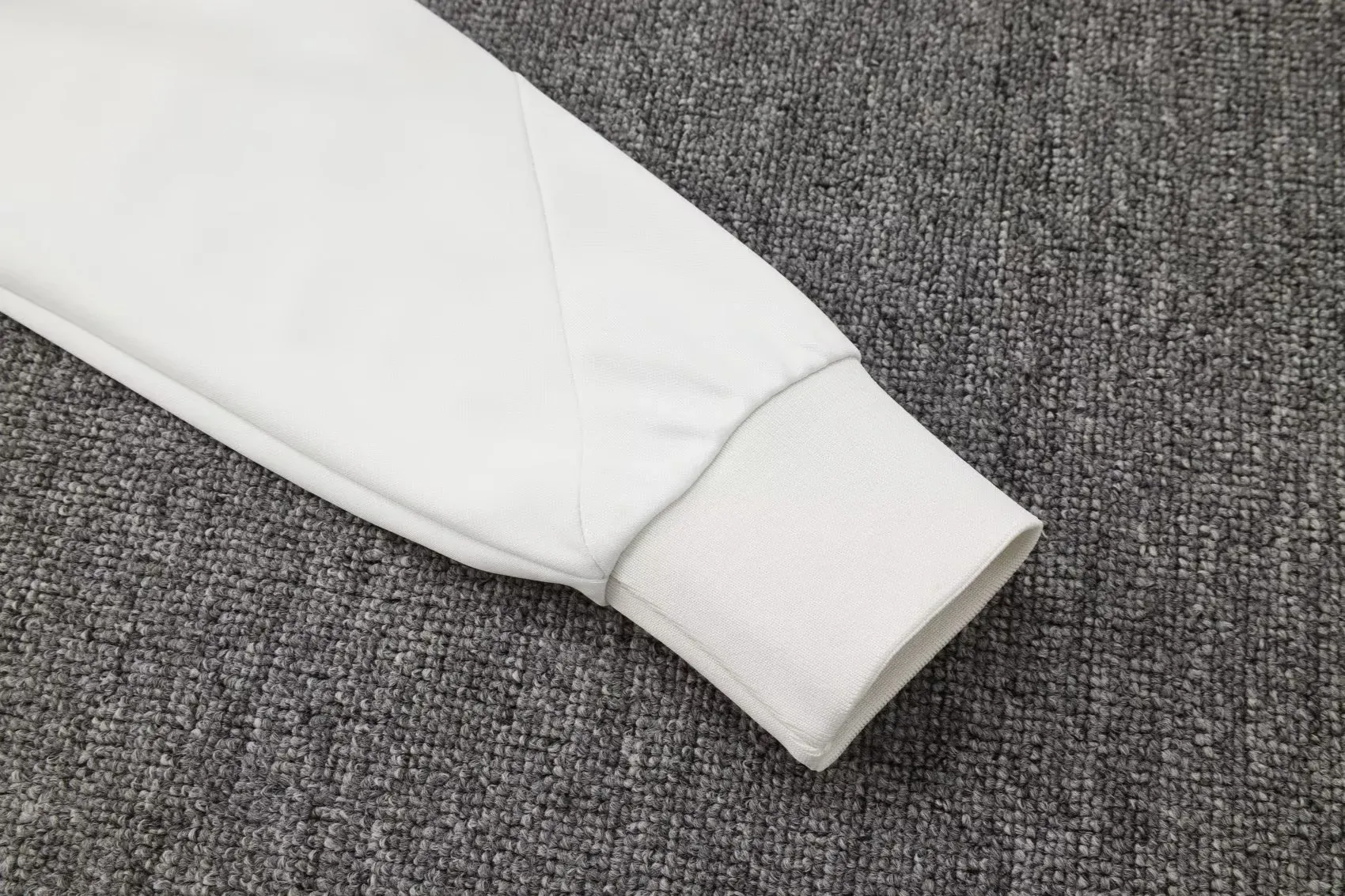 LVP 2526 full zipper Training Suit  grayish white