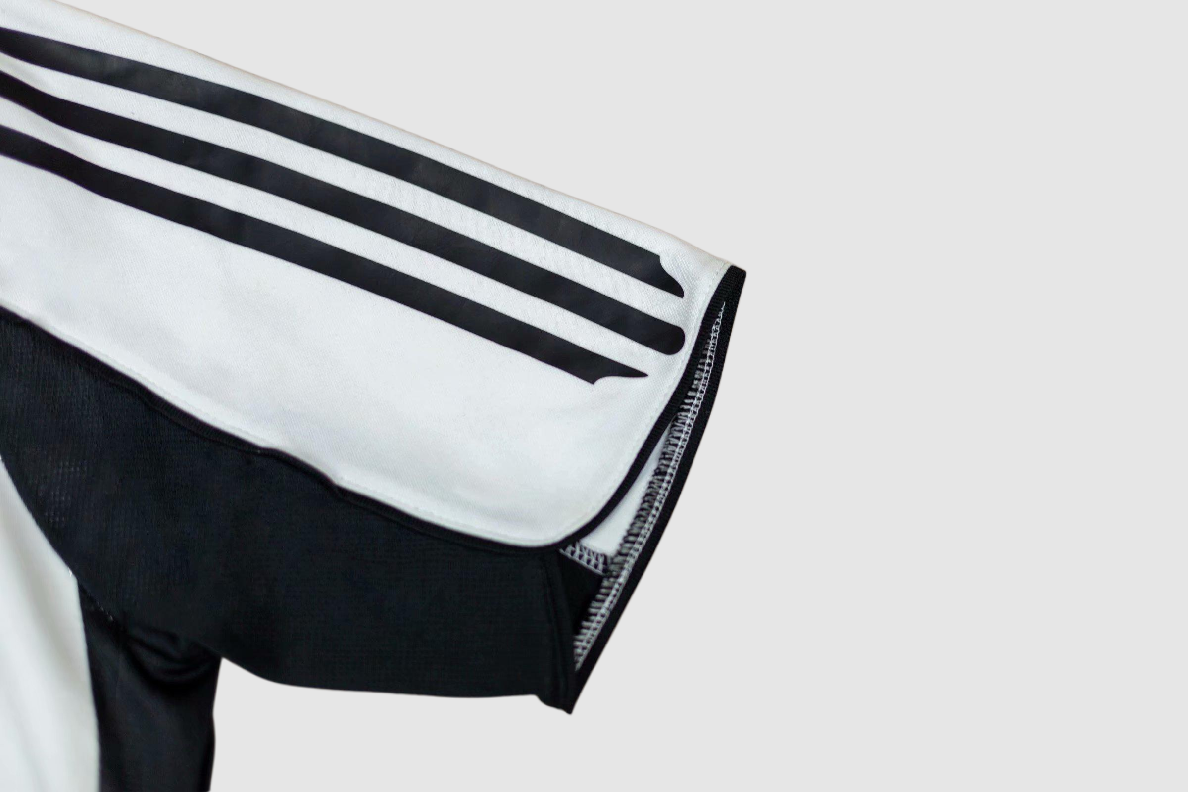 Retro Newcastle 2005/06 Home